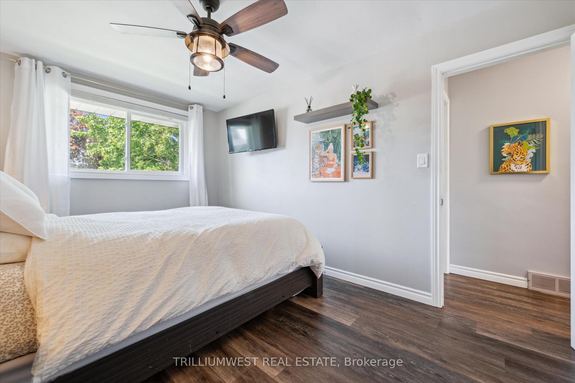 Photo 20 of 291 Parkmount Drive, Waterloo — HOMEH