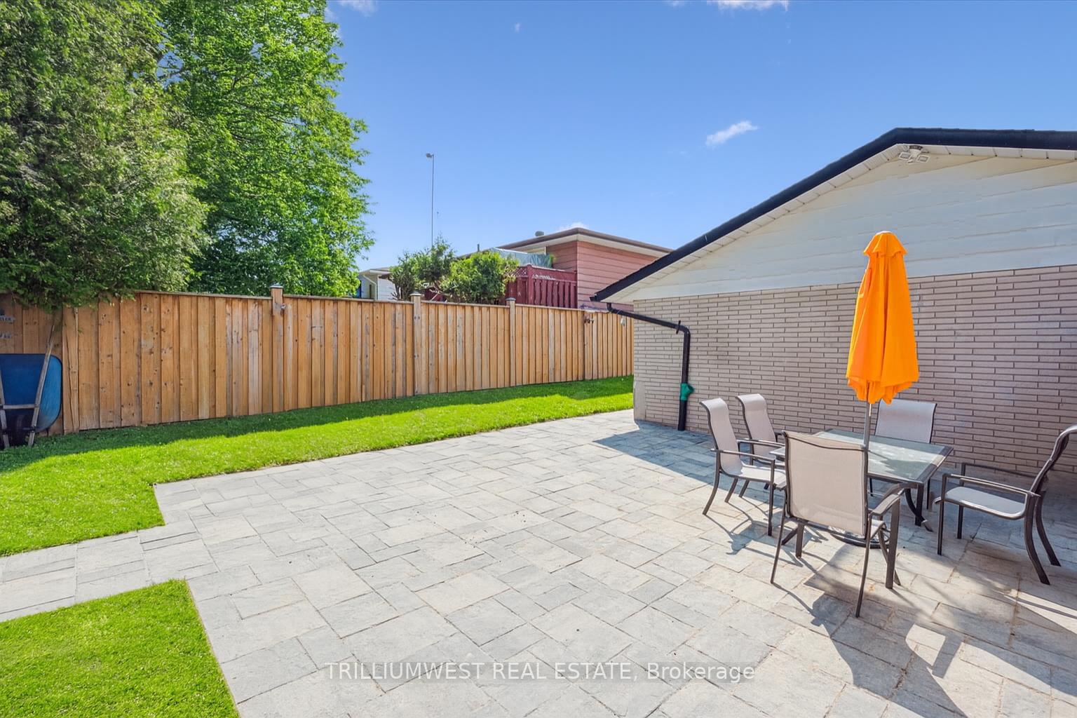 Photo 30 of 291 Parkmount Drive, Waterloo — HOMEH