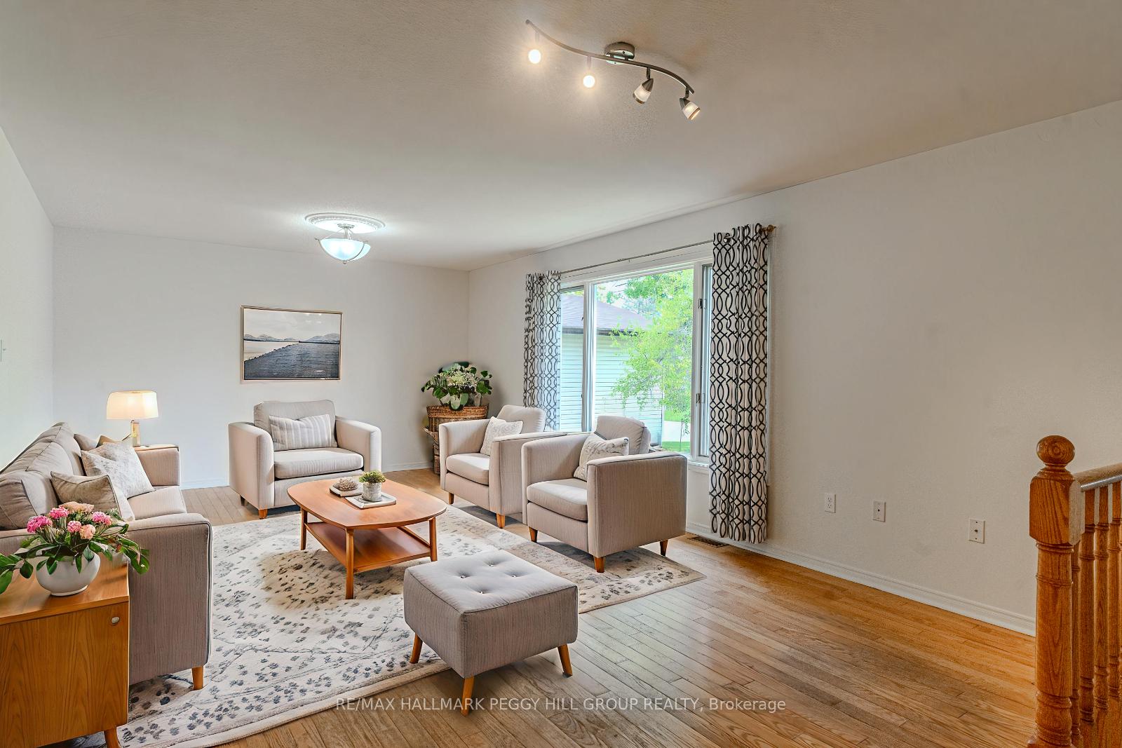 Photo 3 of 26 Innisbrook Drive, Wasaga Beach — HOMEH