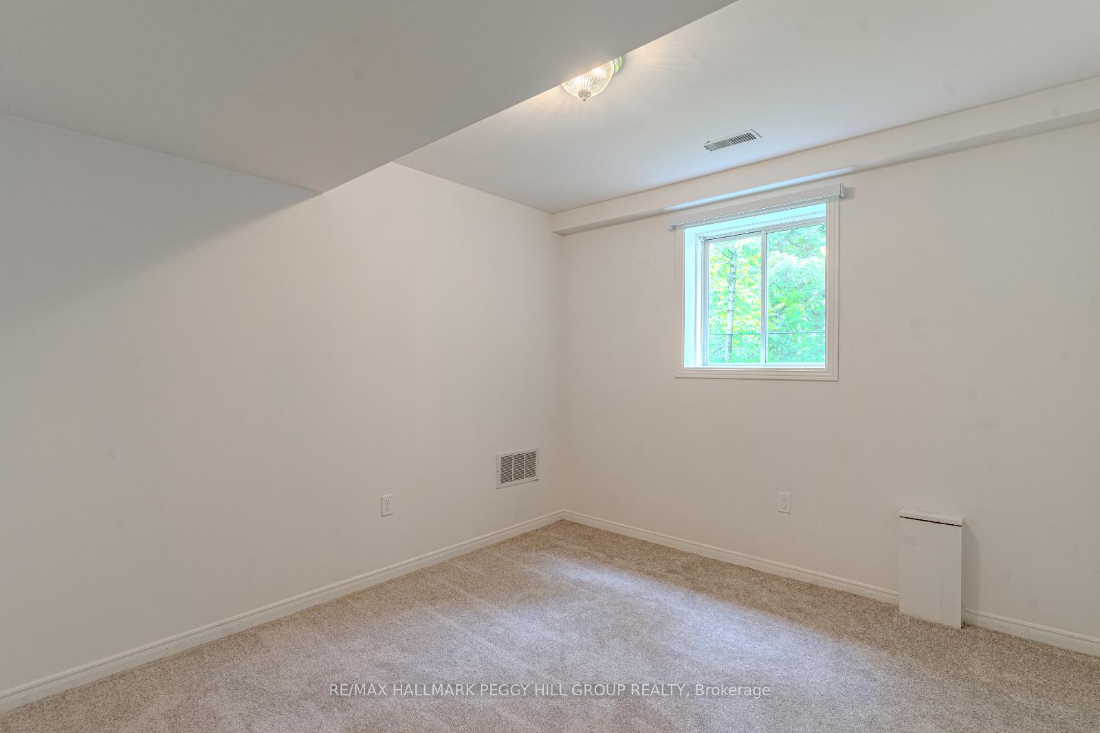 Photo 14 of 26 Innisbrook Drive, Wasaga Beach — HOMEH