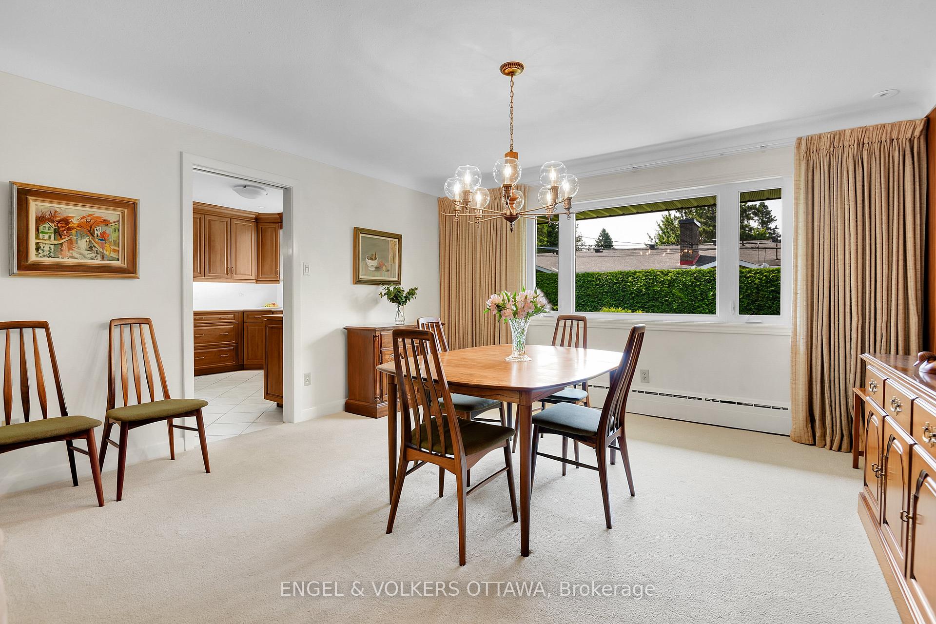 Photo 8 of 436 Crestview Road, Ottawa, Alta Vista/Faircrest Heights — HOMEH