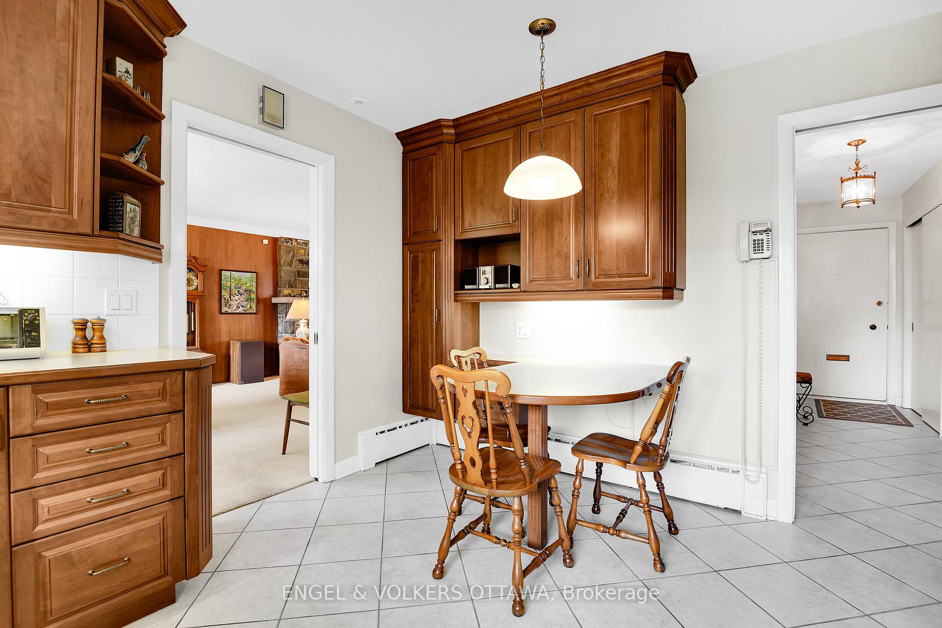 Photo 17 of 436 Crestview Road, Ottawa, Alta Vista/Faircrest Heights — HOMEH