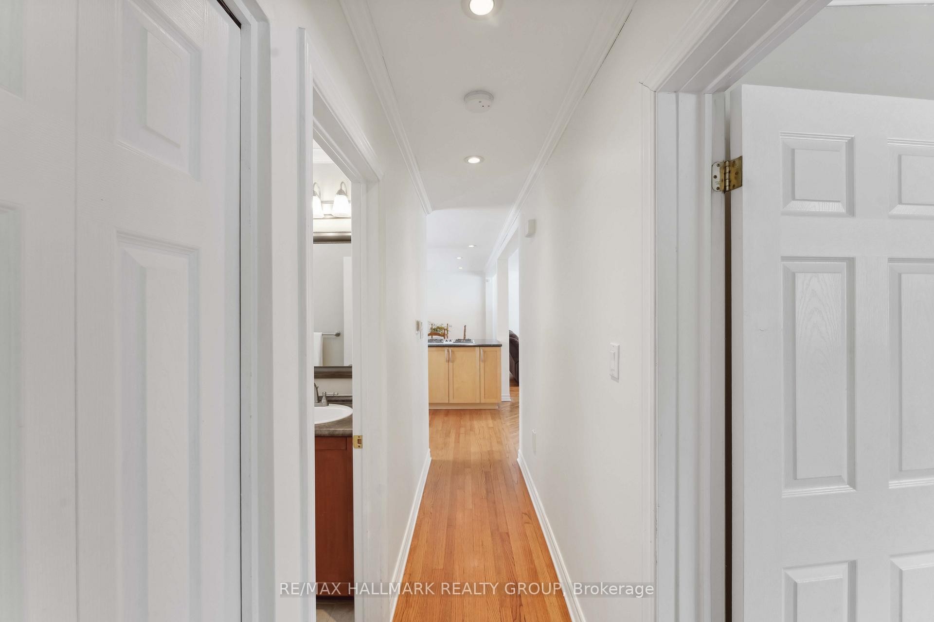 Photo 20 of 6 Ellery Crescent, Ottawa, Lynwood Village — HOMEH