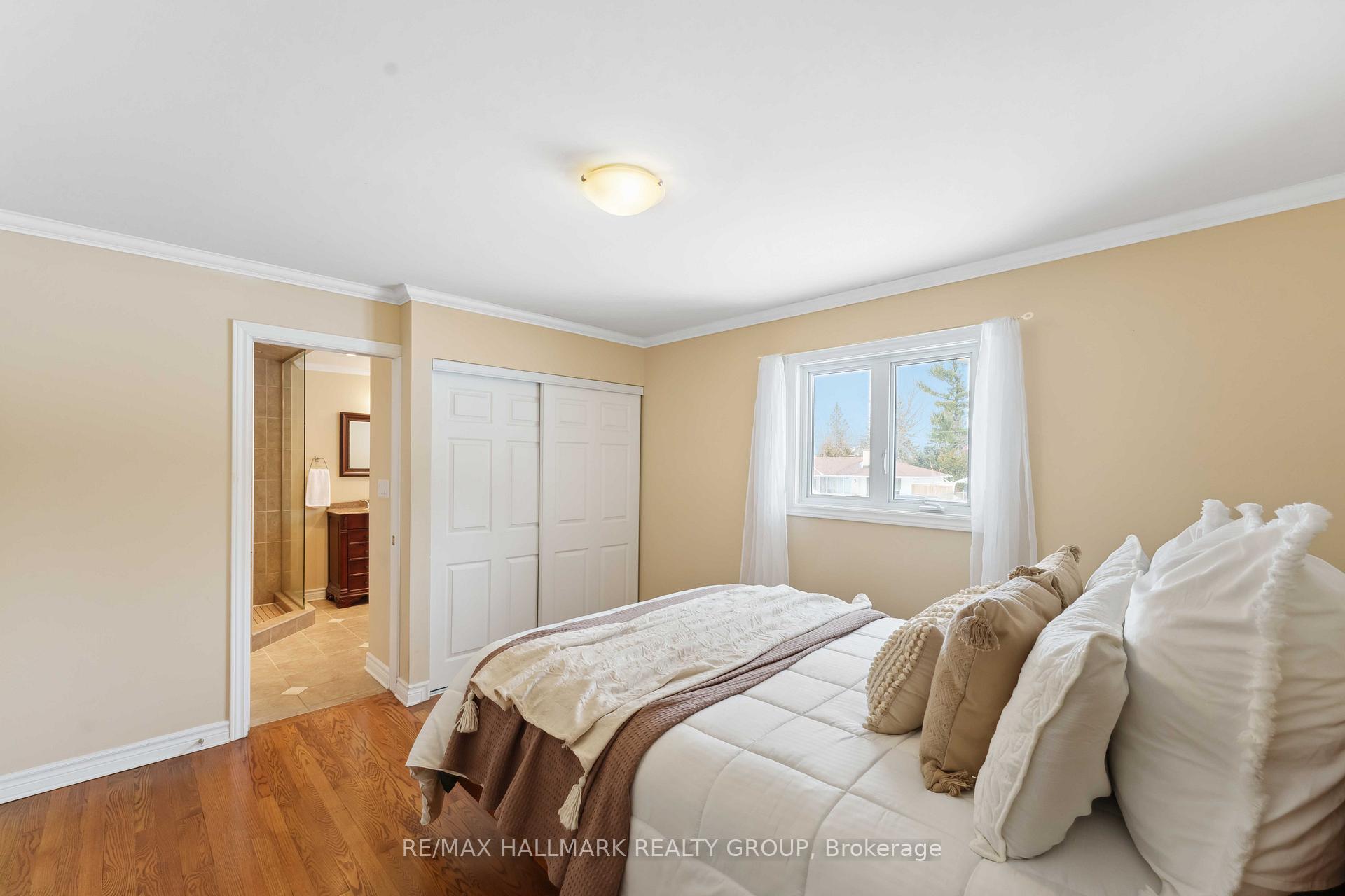 Photo 18 of 6 Ellery Crescent, Ottawa, Lynwood Village — HOMEH