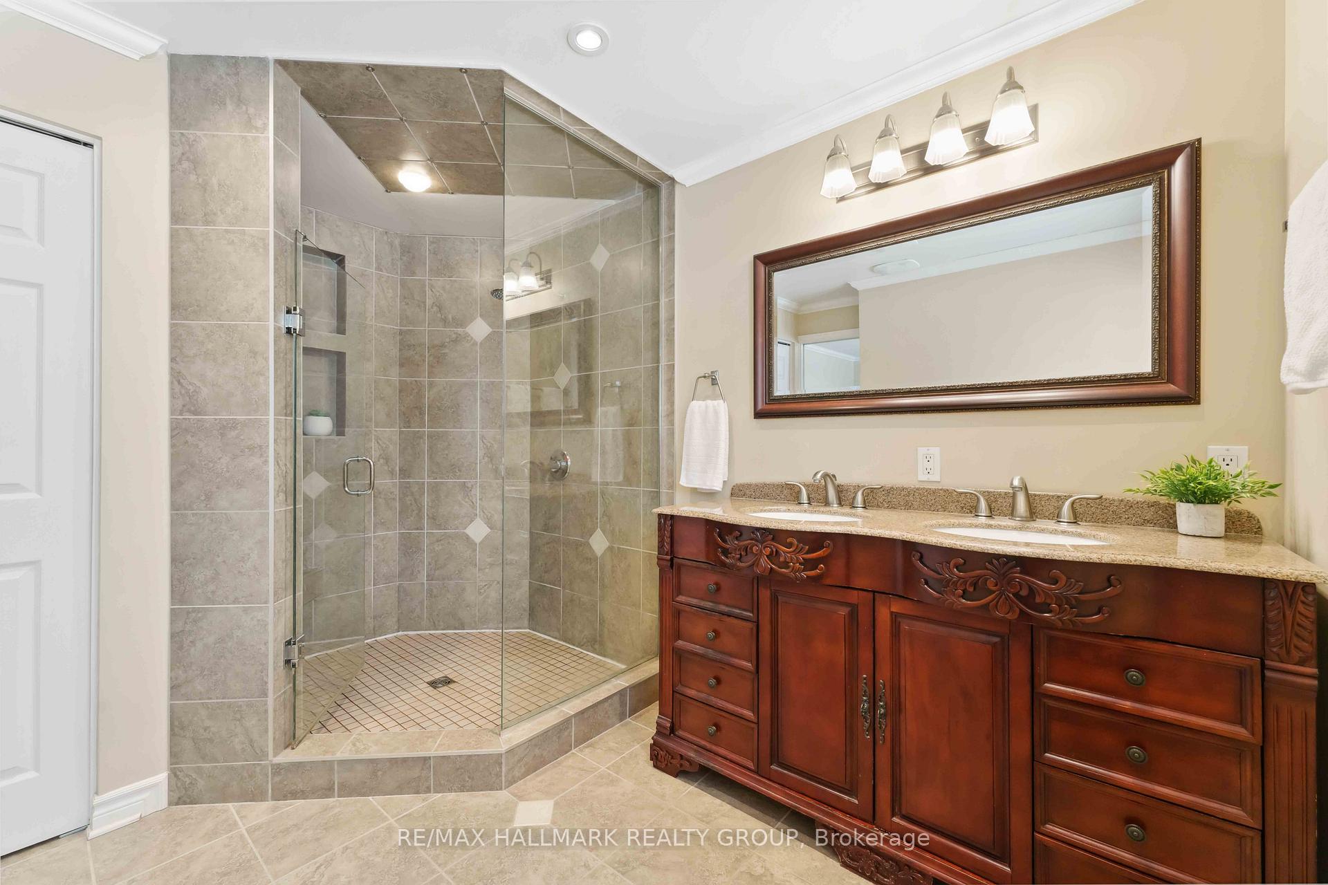 Photo 22 of 6 Ellery Crescent, Ottawa, Lynwood Village — HOMEH