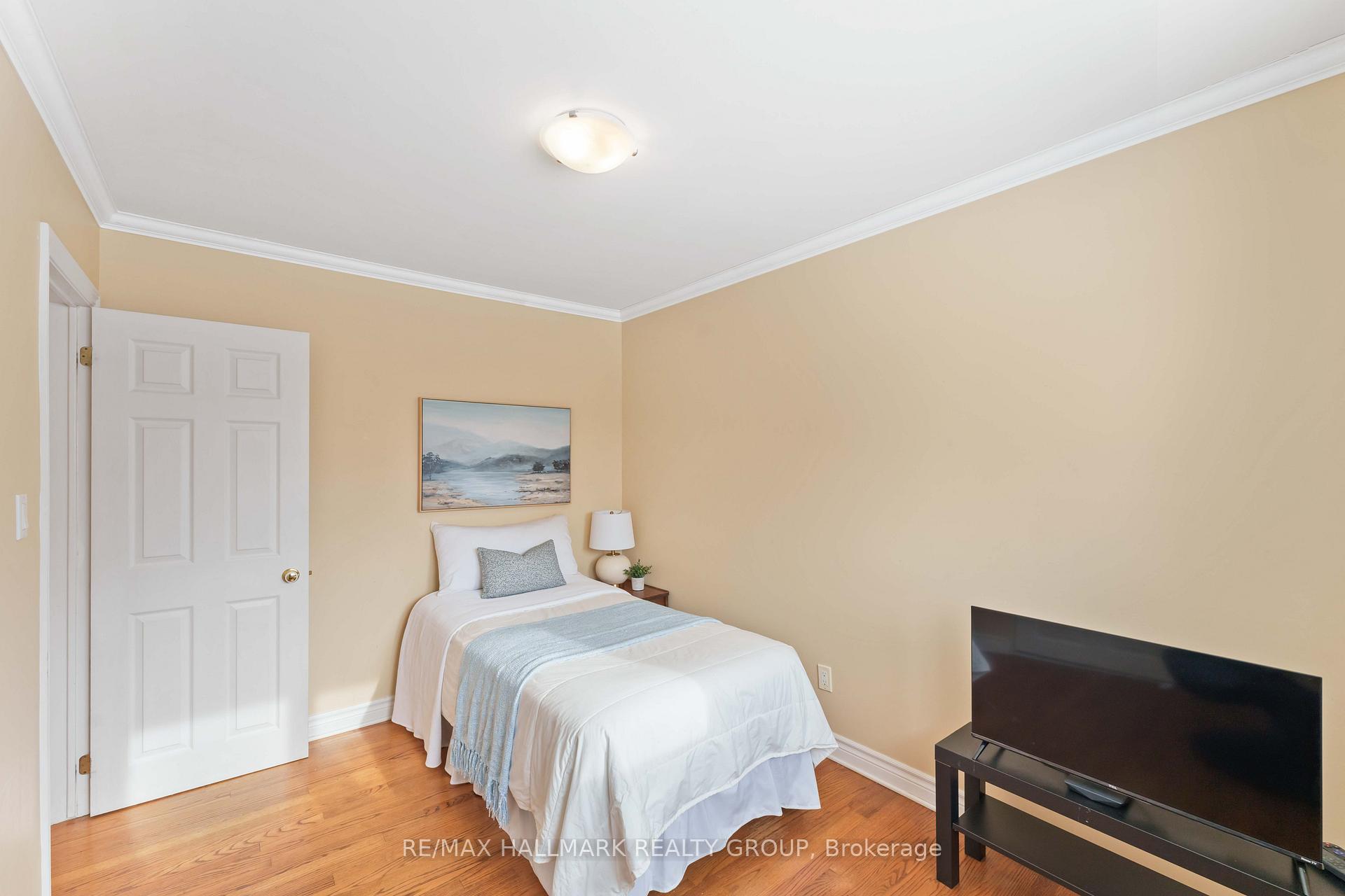Photo 25 of 6 Ellery Crescent, Ottawa, Lynwood Village — HOMEH