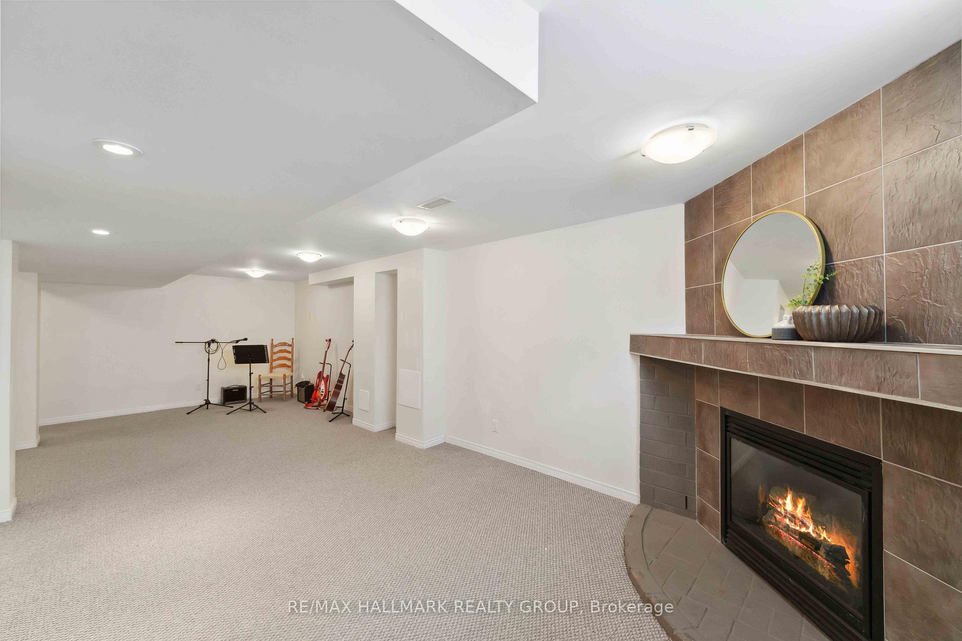 Photo 32 of 6 Ellery Crescent, Ottawa, Lynwood Village — HOMEH