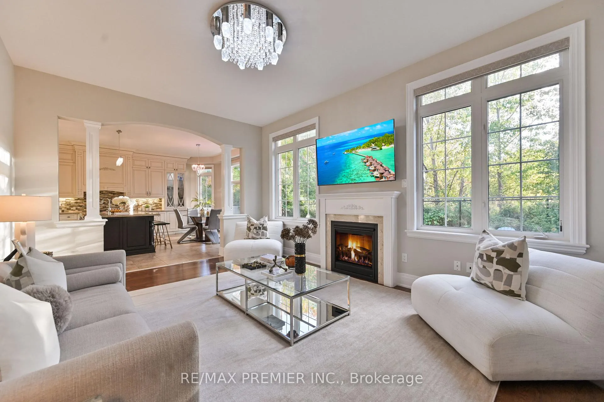 Photo 16 of 64 Heintzman Crescent, Vaughan, Patterson — HOMEH