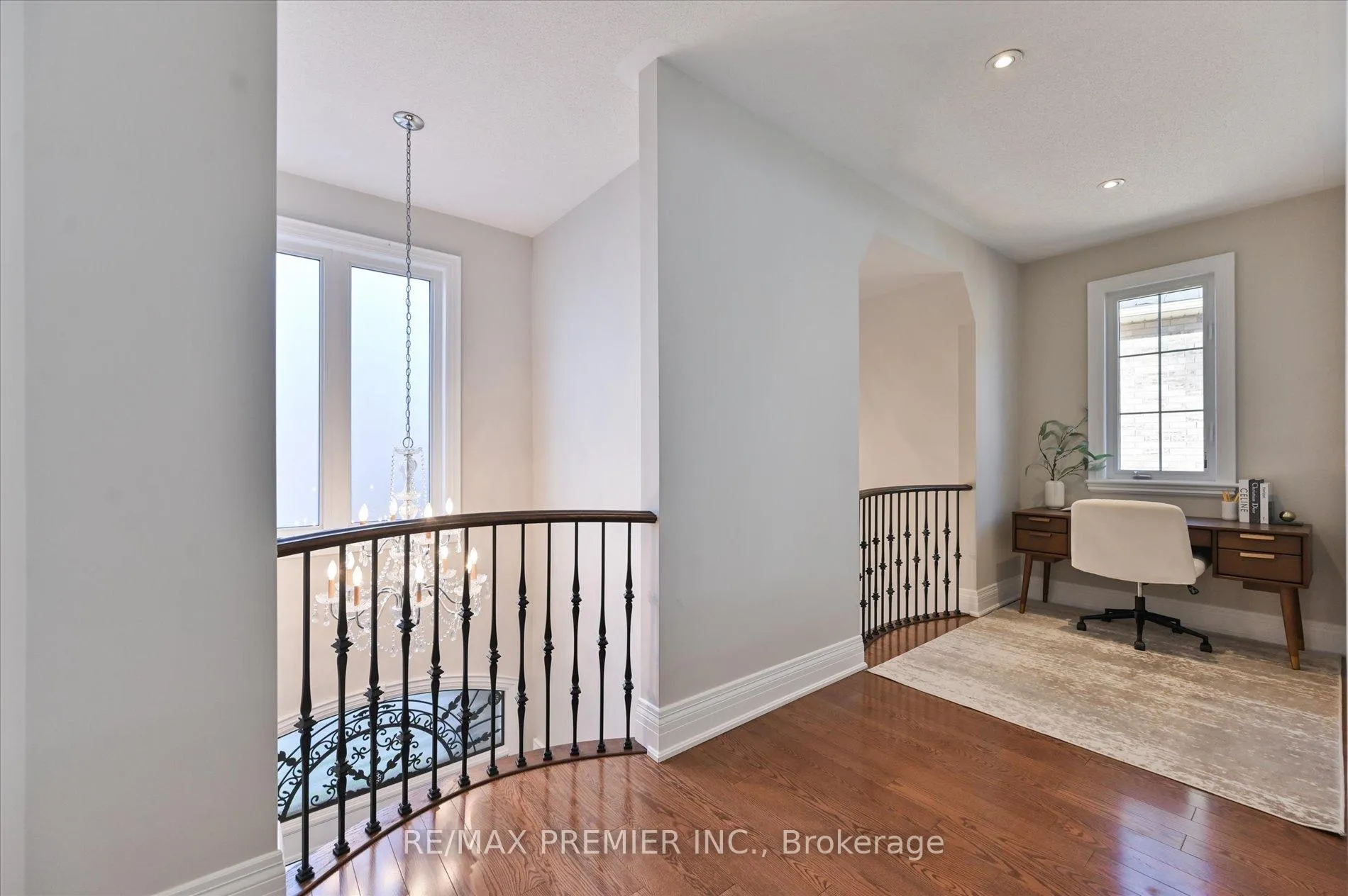 Photo 20 of 64 Heintzman Crescent, Vaughan, Patterson — HOMEH