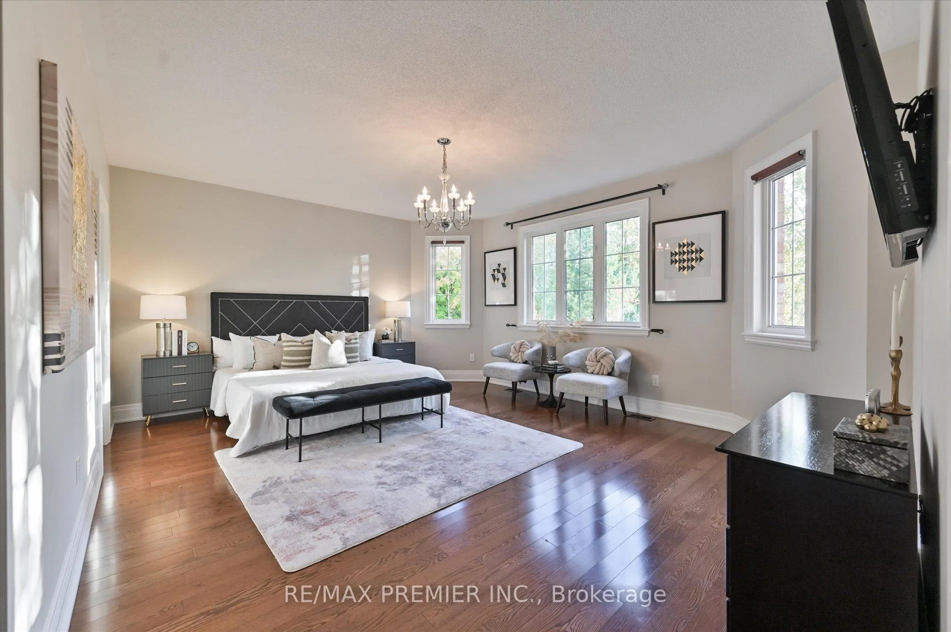 Photo 21 of 64 Heintzman Crescent, Vaughan, Patterson — HOMEH