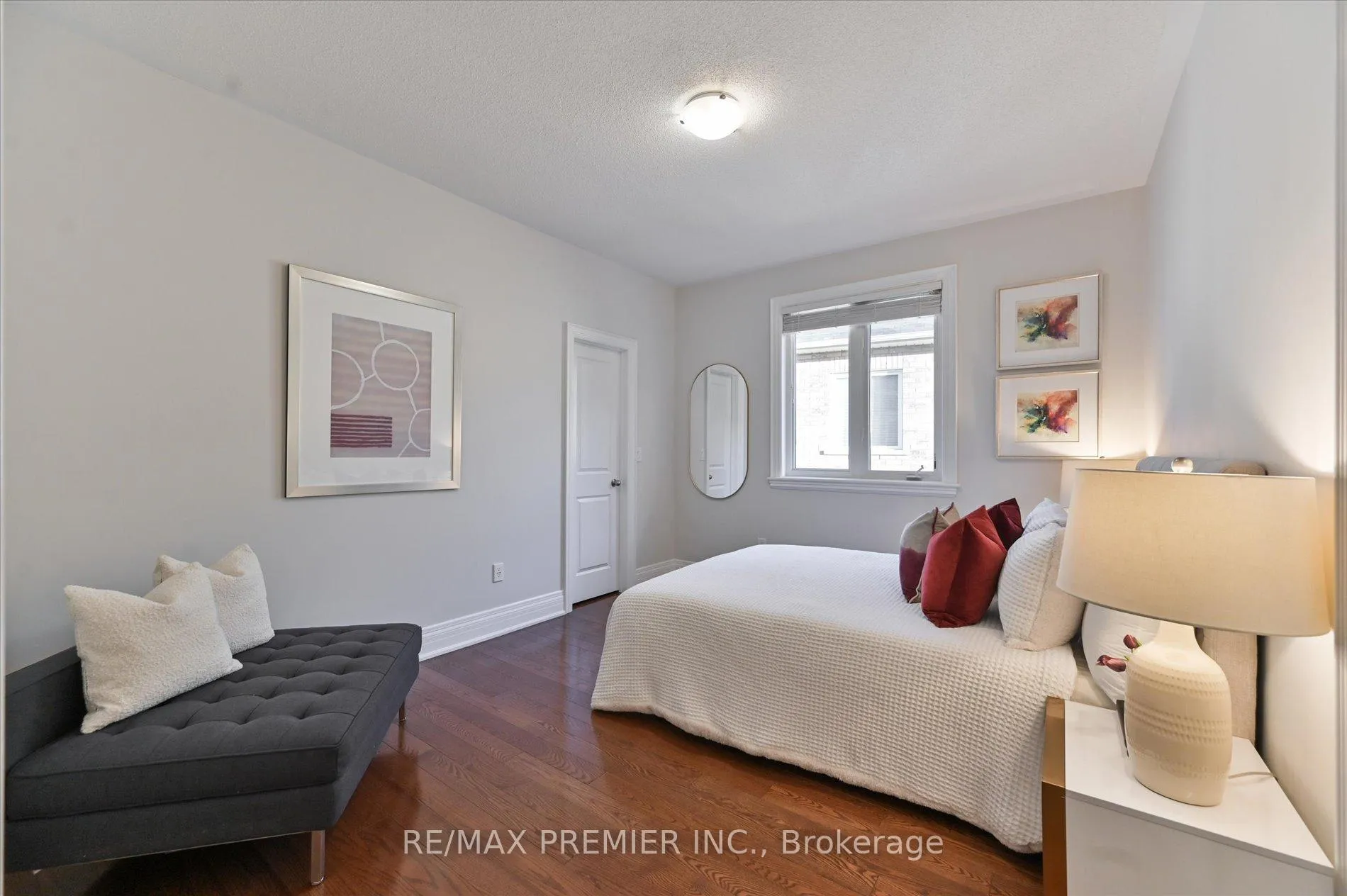 Photo 28 of 64 Heintzman Crescent, Vaughan, Patterson — HOMEH