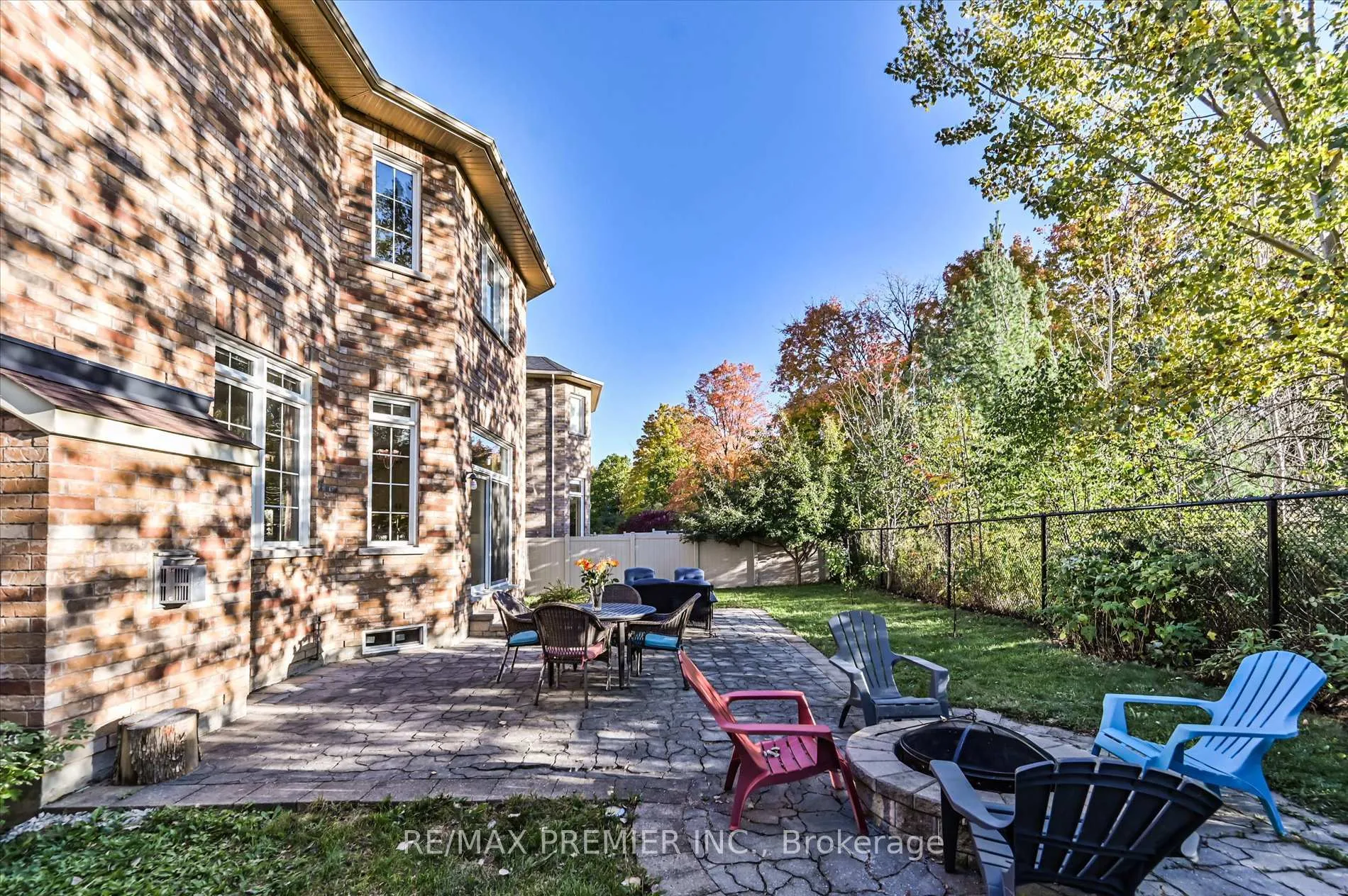 Photo 30 of 64 Heintzman Crescent, Vaughan, Patterson — HOMEH