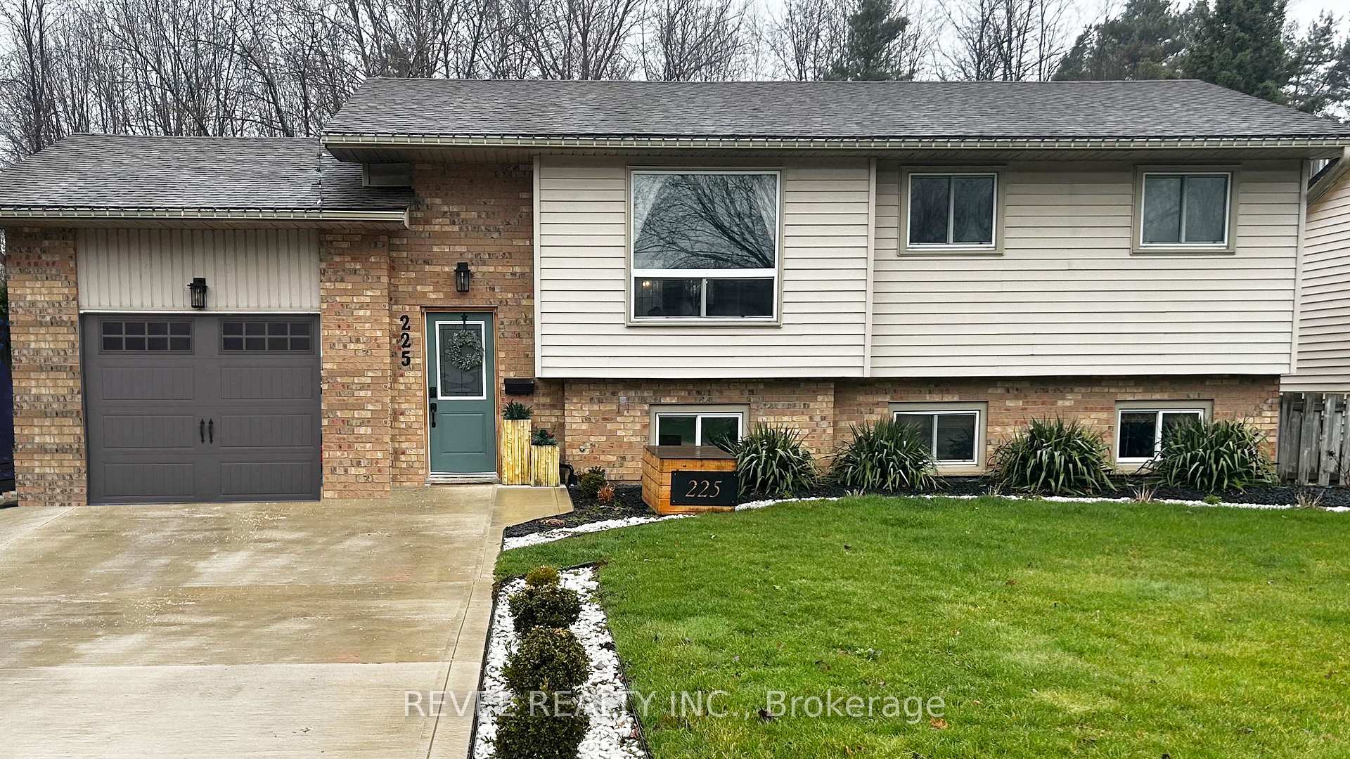 Photo 1 of 225 Munroe Street, West Elgin, West Lorne — HOMEH