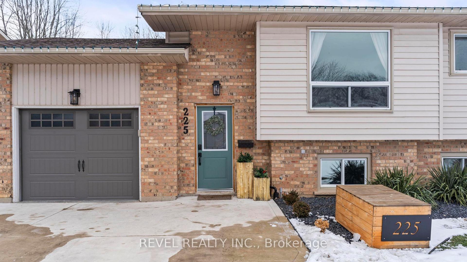 Photo 5 of 225 Munroe Street, West Elgin, West Lorne — HOMEH