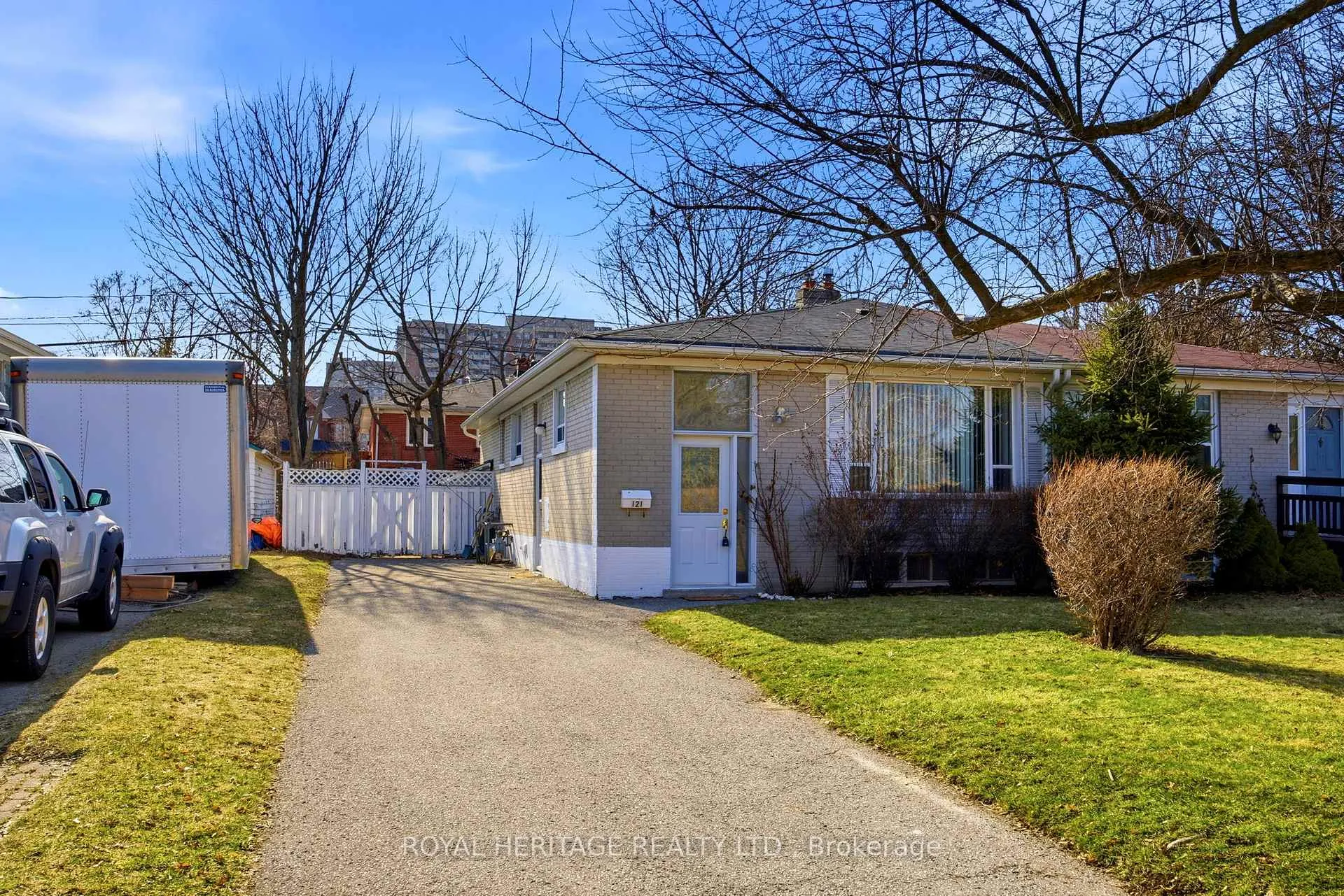 Photo 1 of 121 Tulloch Drive, Ajax, South East — HOMEH