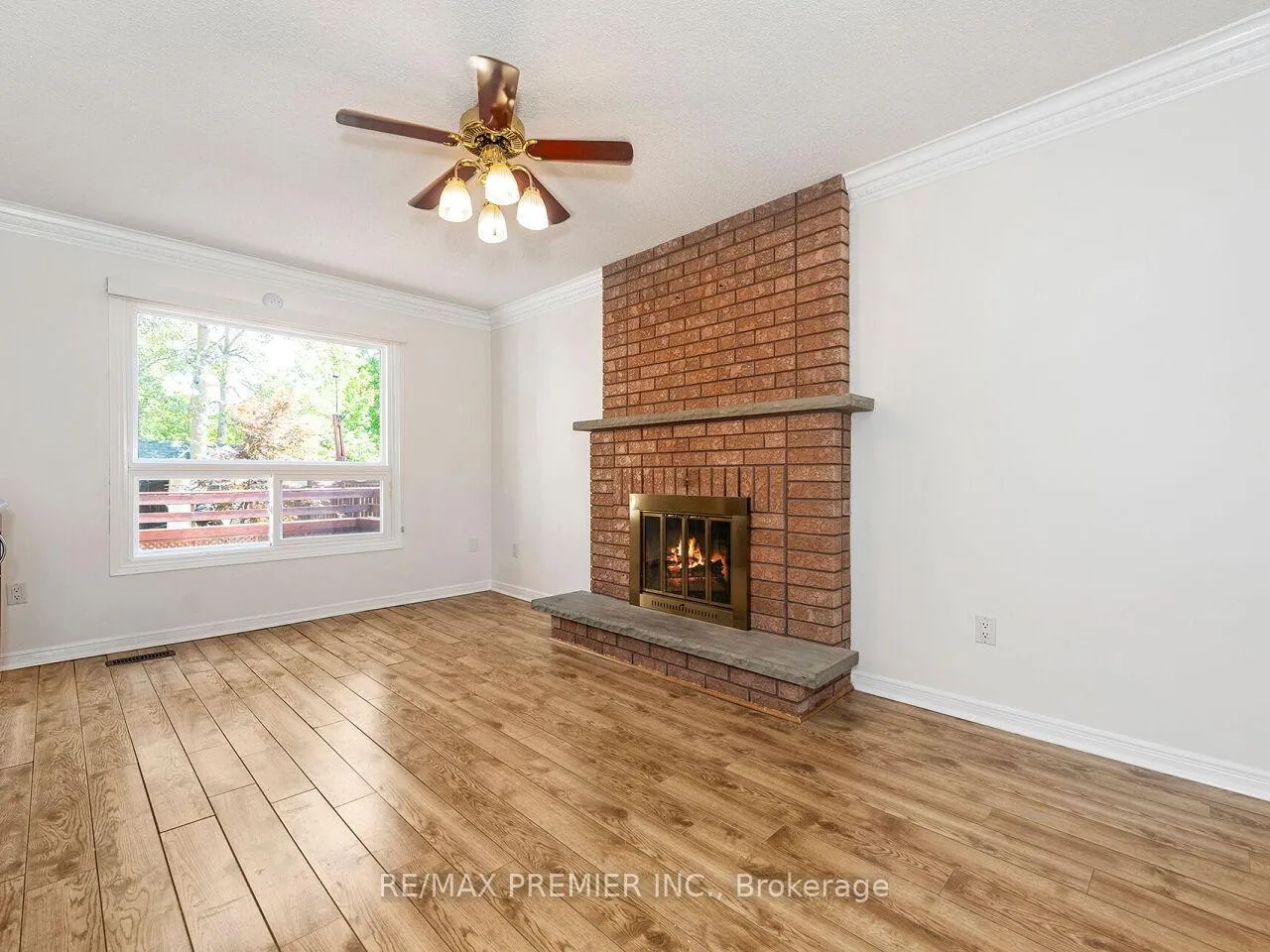 Photo 21 of 37 Belmont Crescent, Vaughan, Maple — HOMEH