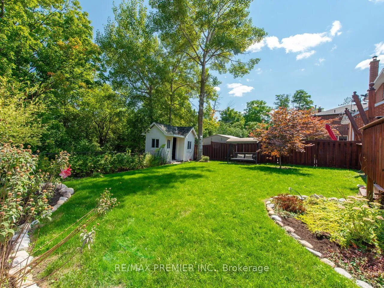 Photo 46 of 37 Belmont Crescent, Vaughan, Maple — HOMEH