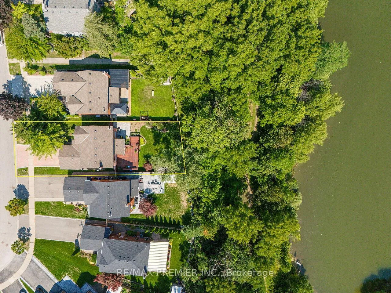 Photo 49 of 37 Belmont Crescent, Vaughan, Maple — HOMEH