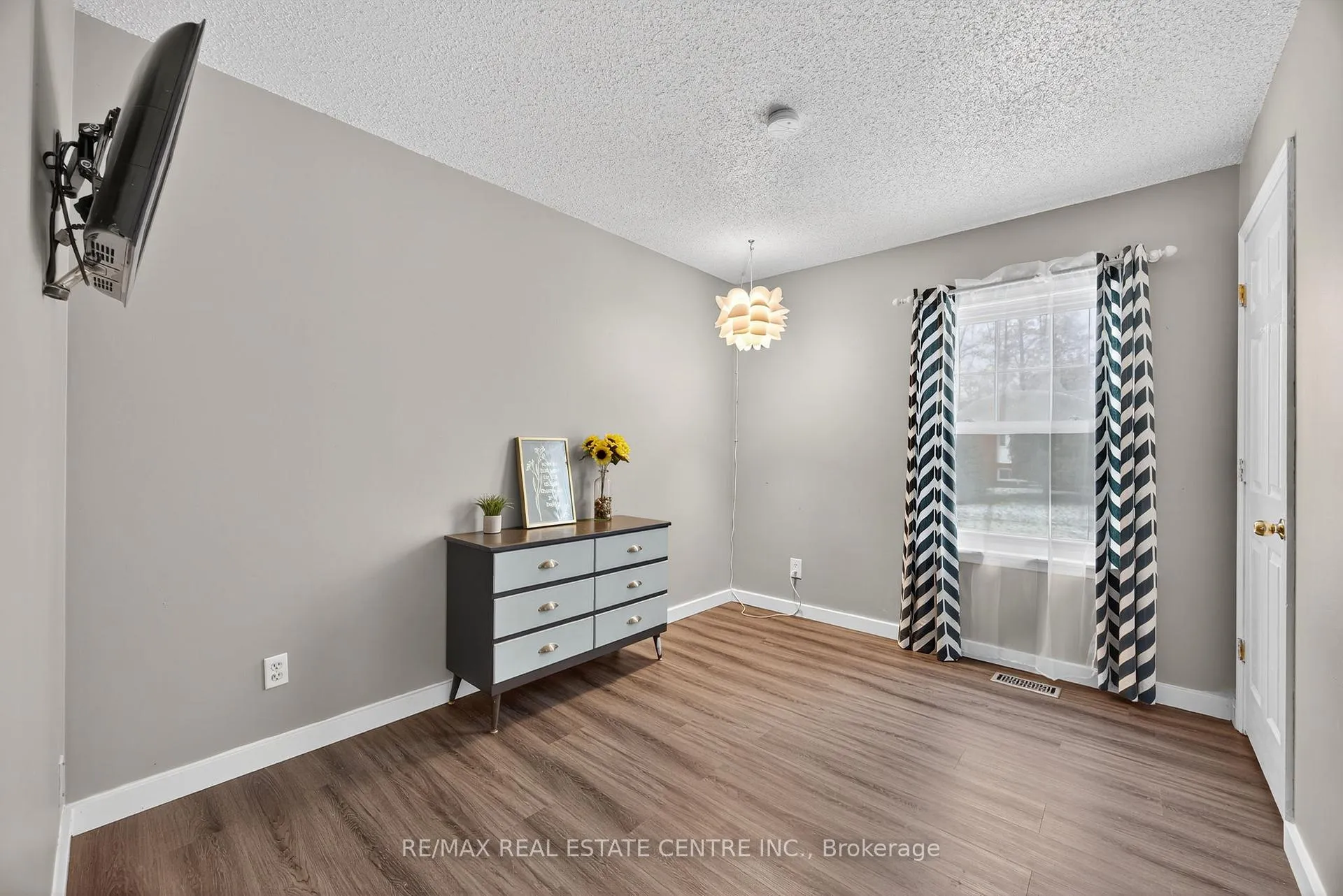 Photo 19 of 62 Riverdale Drive, Wasaga Beach — HOMEH