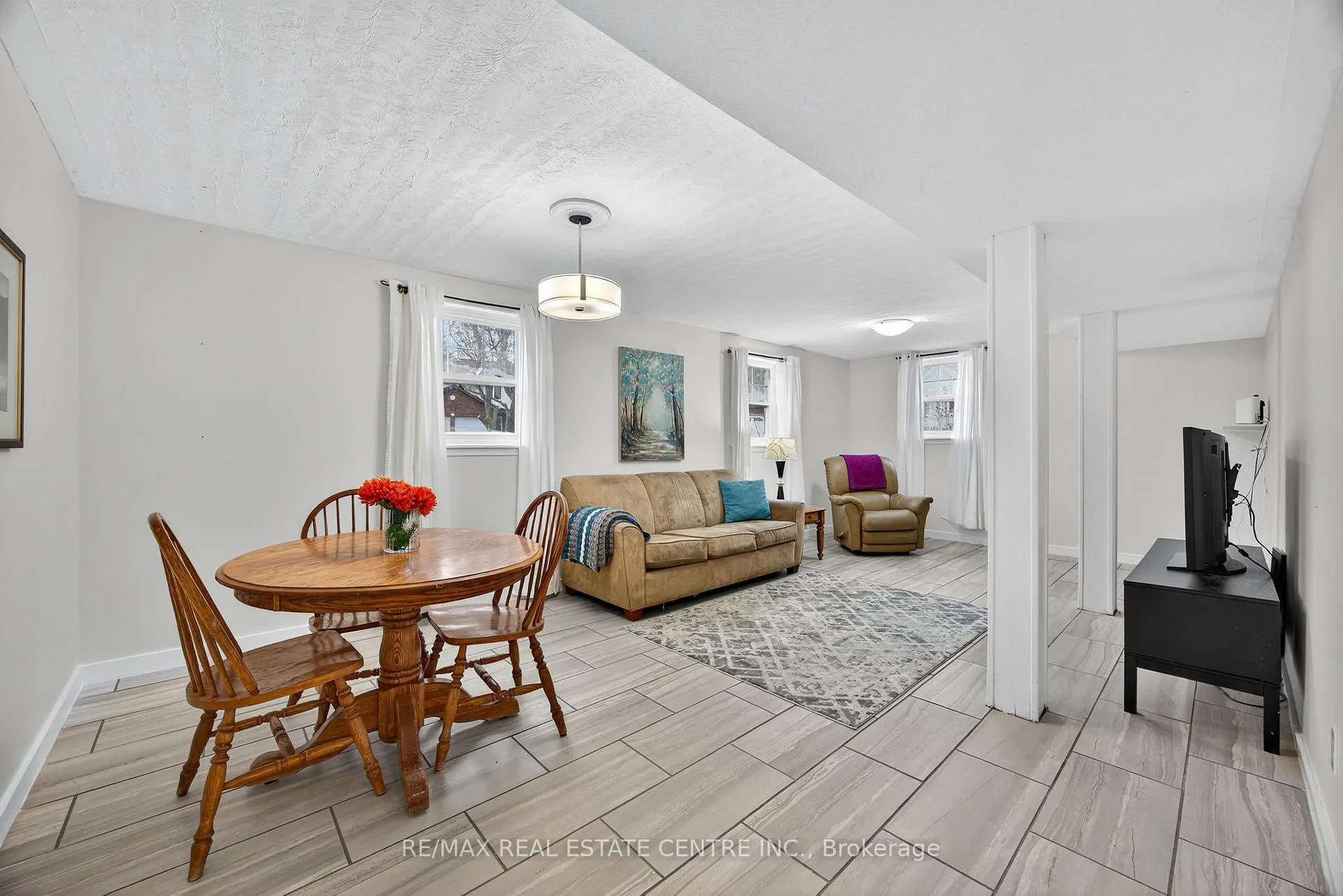 Photo 25 of 62 Riverdale Drive, Wasaga Beach — HOMEH
