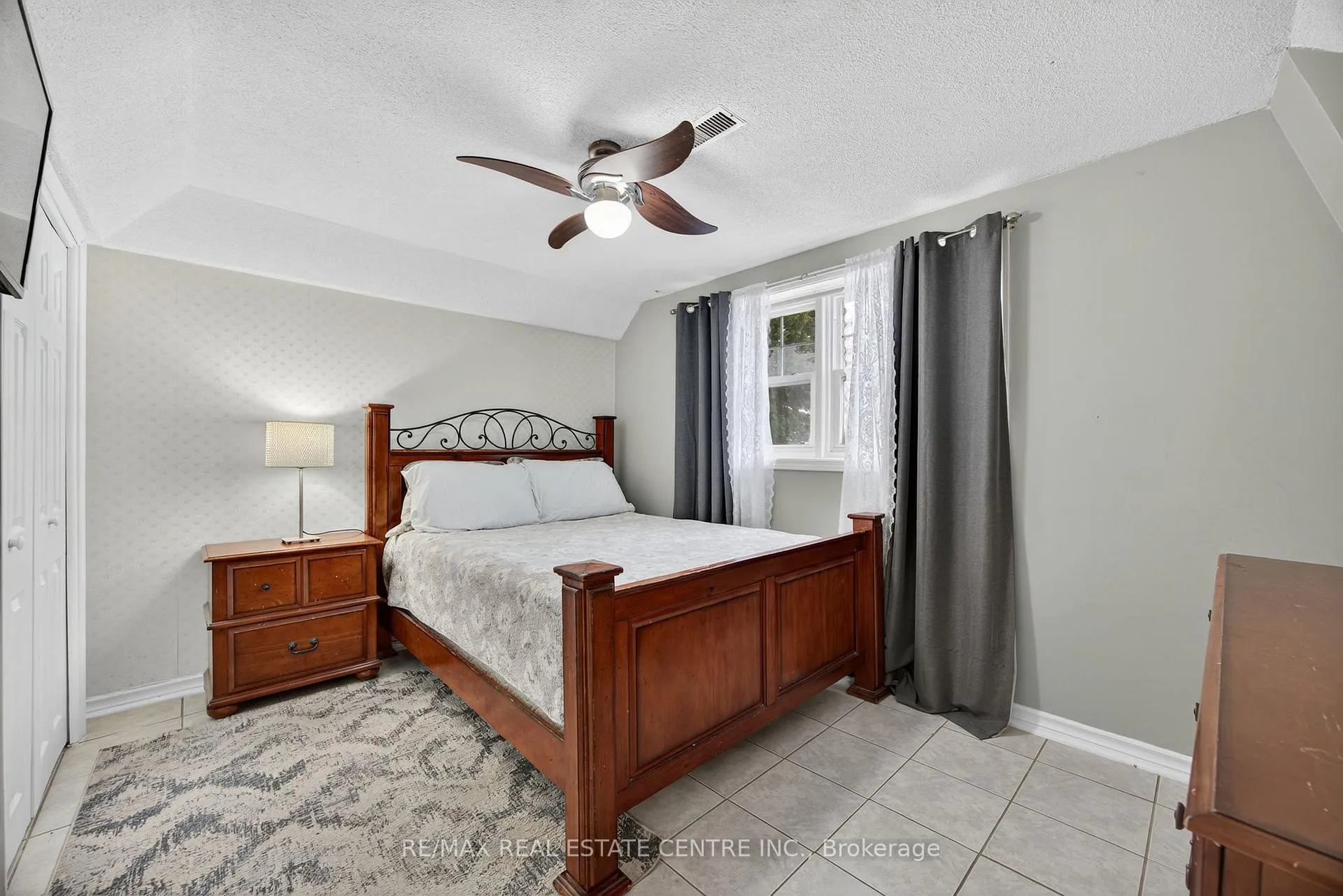 Photo 33 of 62 Riverdale Drive, Wasaga Beach — HOMEH