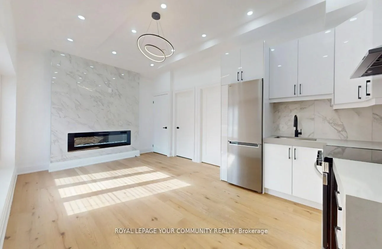 Photo 6 of Unit Unit 3, 12 Kemano Street, Aurora, Aurora Heights — HOMEH