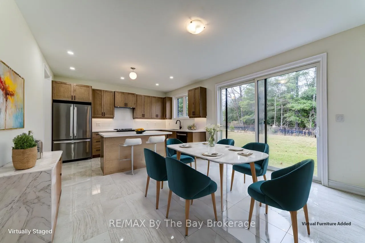 Photo 11 of 164 Rosanne Circle, Wasaga Beach — HOMEH