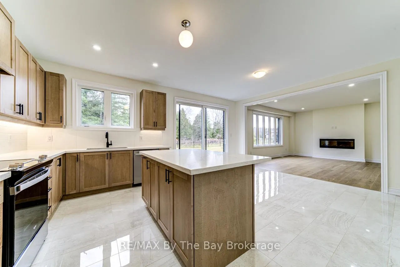 Photo 21 of 164 Rosanne Circle, Wasaga Beach — HOMEH