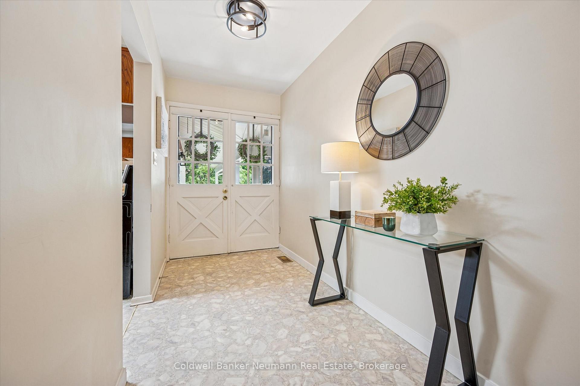 Photo 6 of 118 Moccasin Drive, Waterloo, Lakeshore Village — HOMEH