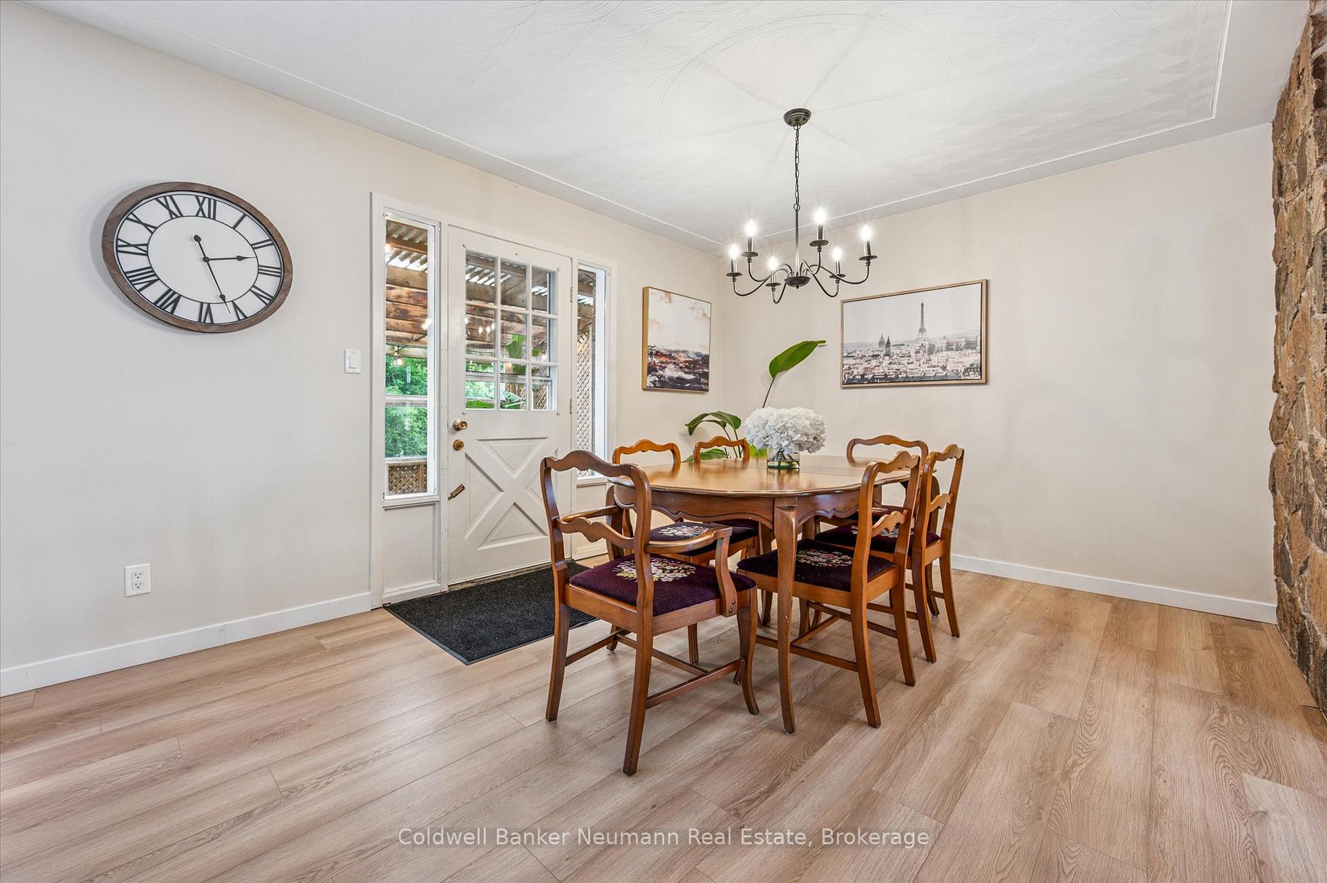 Photo 9 of 118 Moccasin Drive, Waterloo, Lakeshore Village — HOMEH