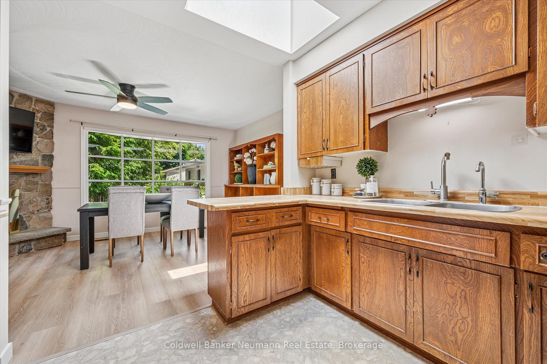 Photo 16 of 118 Moccasin Drive, Waterloo, Lakeshore Village — HOMEH