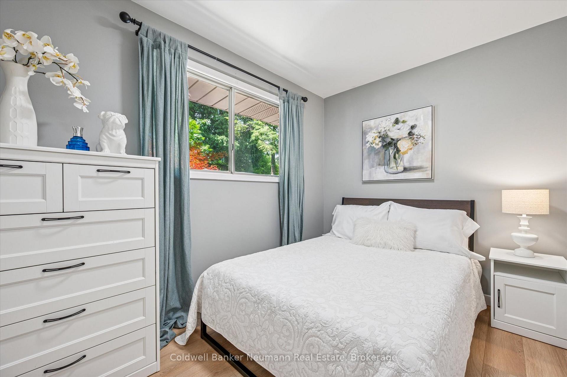 Photo 18 of 118 Moccasin Drive, Waterloo, Lakeshore Village — HOMEH