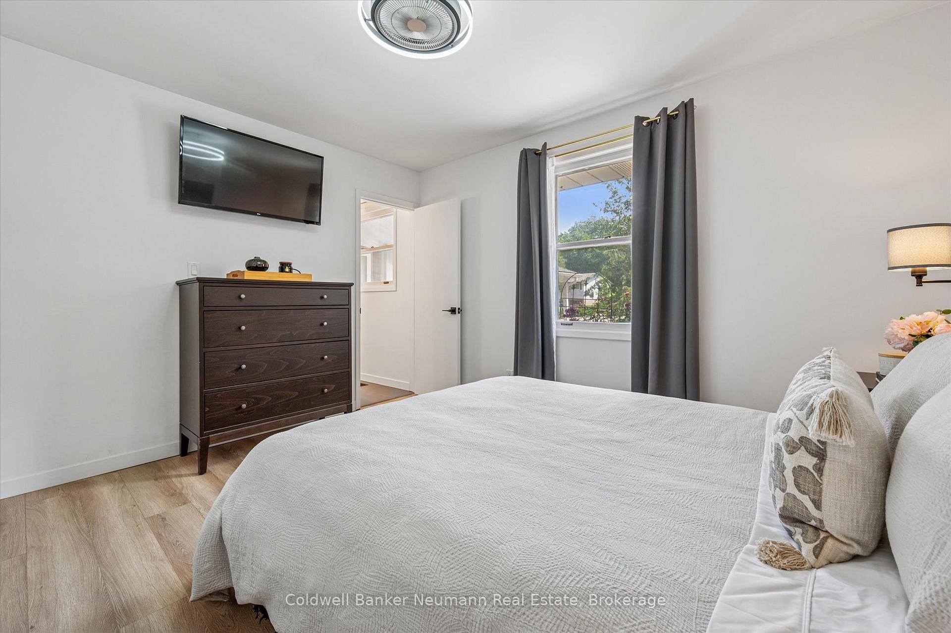 Photo 21 of 118 Moccasin Drive, Waterloo, Lakeshore Village — HOMEH
