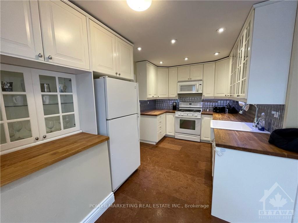 Photo 3 of 21 Perkins Street, Ottawa, West Centre Town — HOMEH