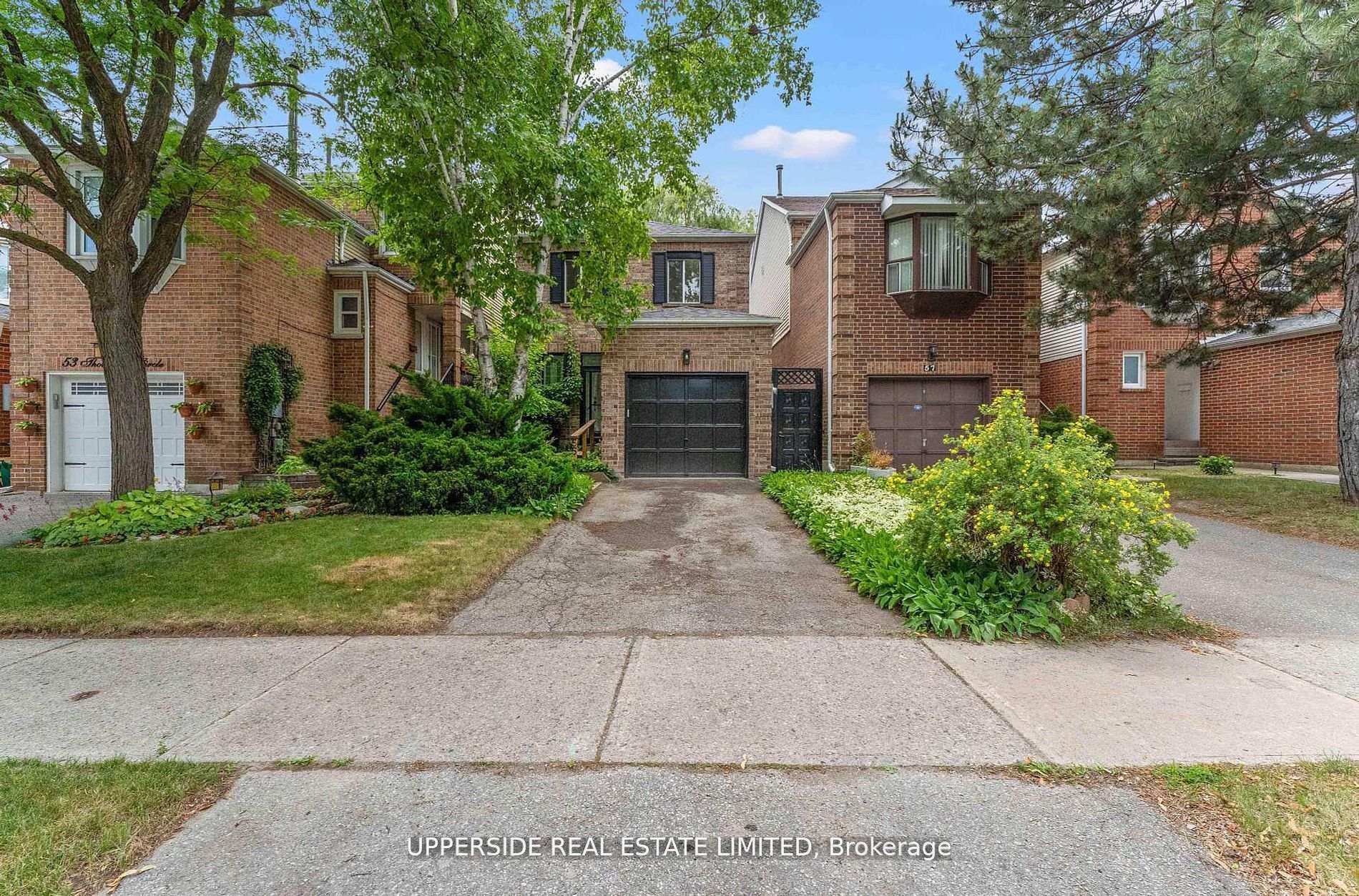 Photo 2 of 55 Thornbury Circle, Vaughan, Crestwood-Springfarm-Yorkhill — HOMEH