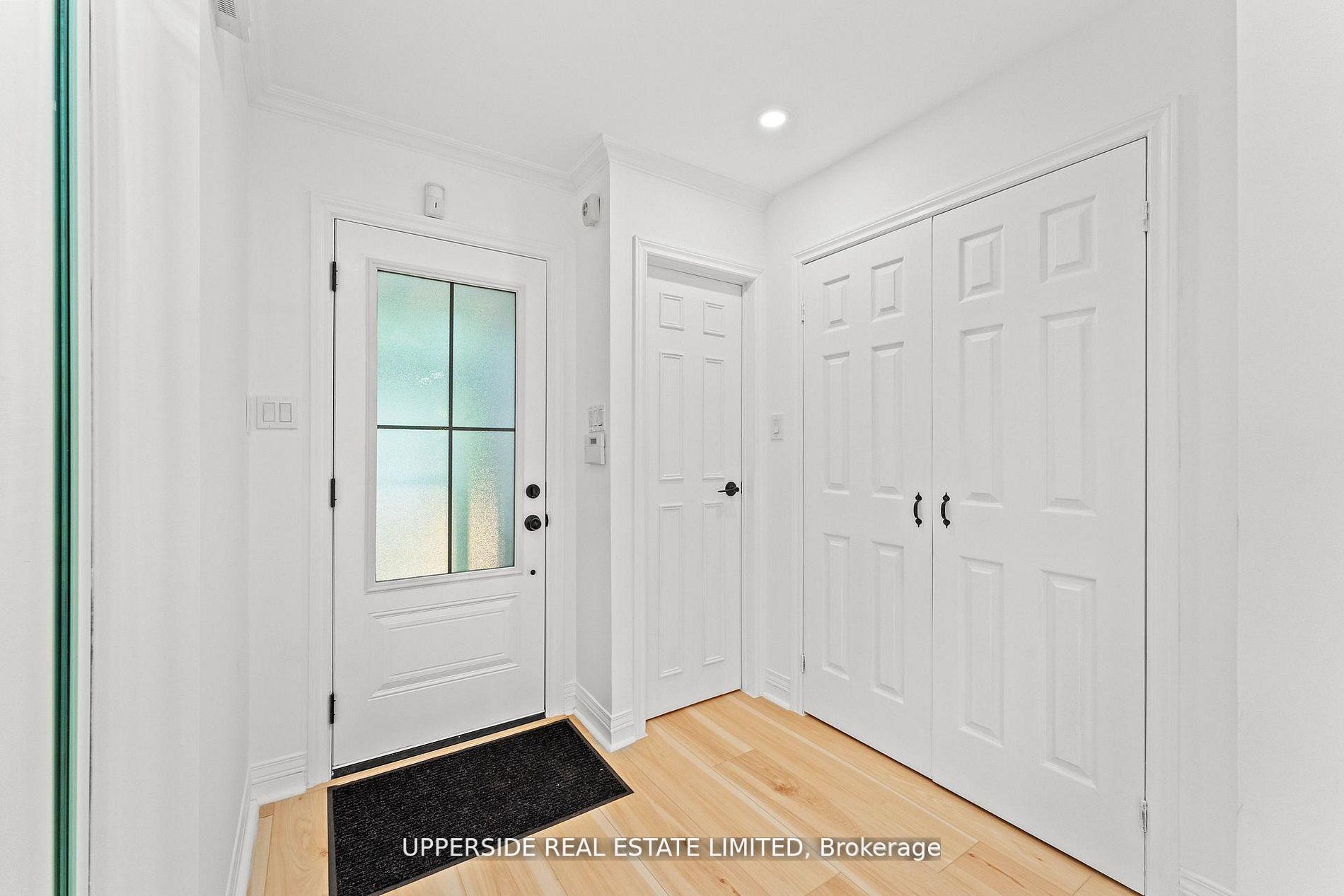Photo 24 of 55 Thornbury Circle, Vaughan, Crestwood-Springfarm-Yorkhill — HOMEH