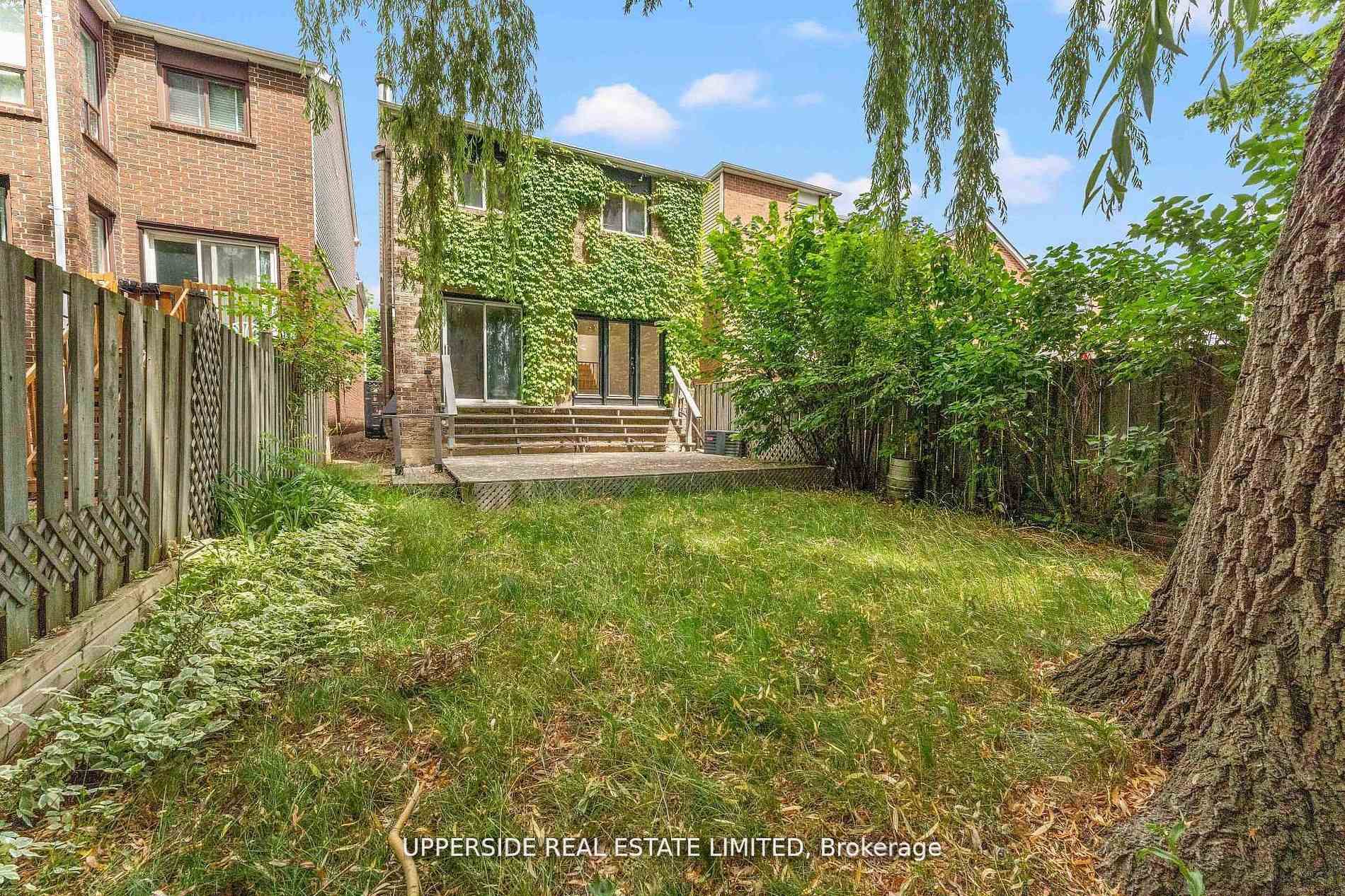 Photo 45 of 55 Thornbury Circle, Vaughan, Crestwood-Springfarm-Yorkhill — HOMEH