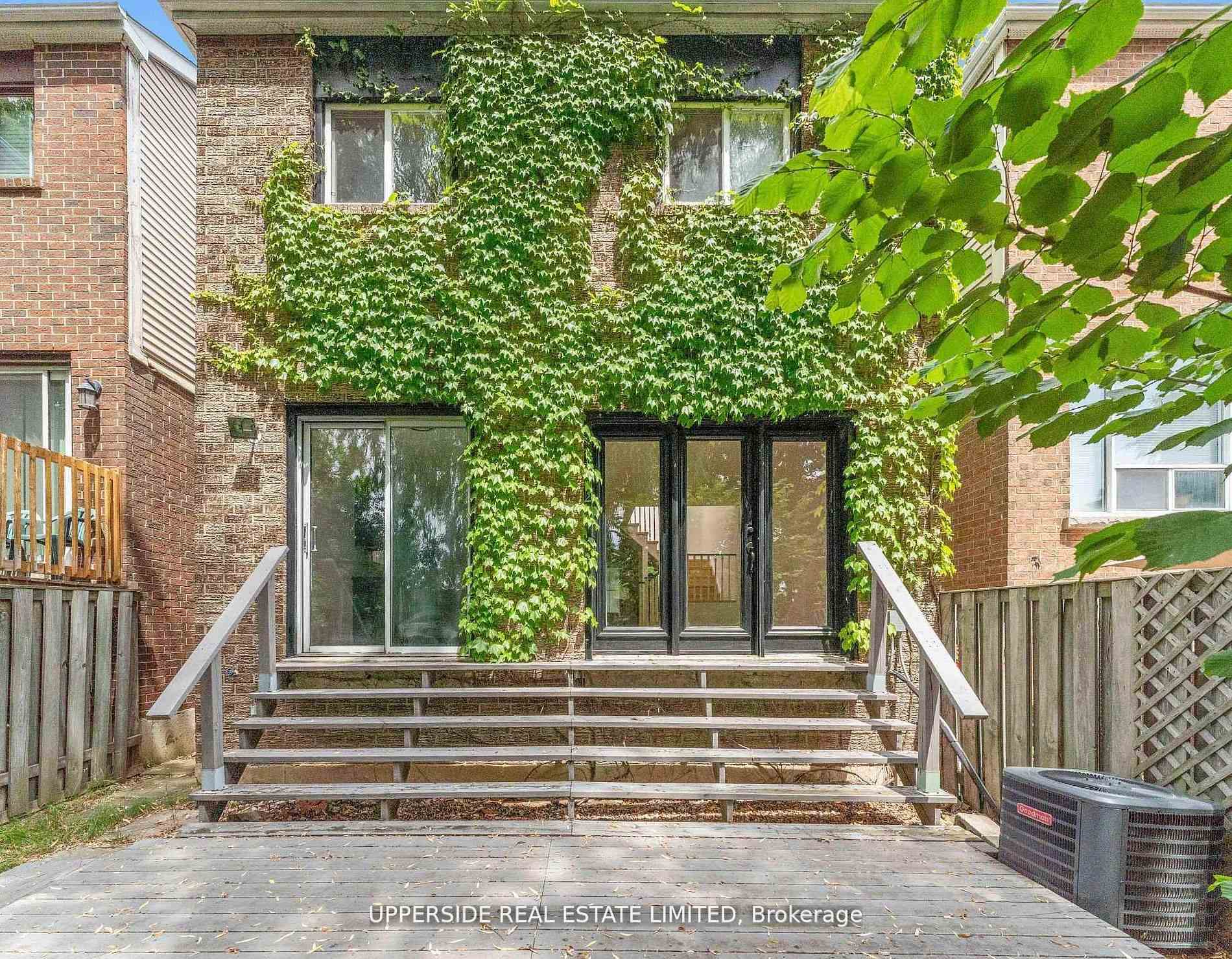 Photo 48 of 55 Thornbury Circle, Vaughan, Crestwood-Springfarm-Yorkhill — HOMEH