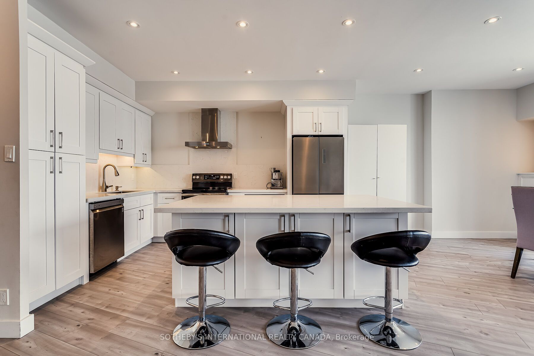 Photo 46 of Unit 3408, 33 Harbour Square, Toronto, Waterfront Communities — HOMEH