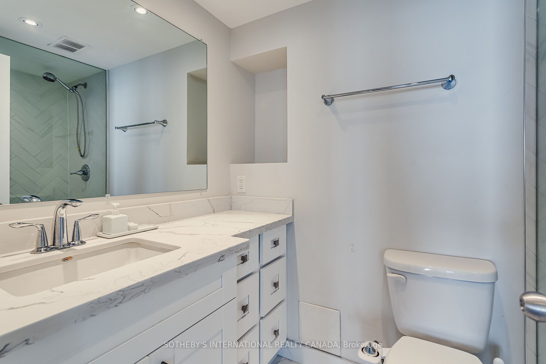 Photo 64 of Unit 3408, 33 Harbour Square, Toronto, Waterfront Communities — HOMEH