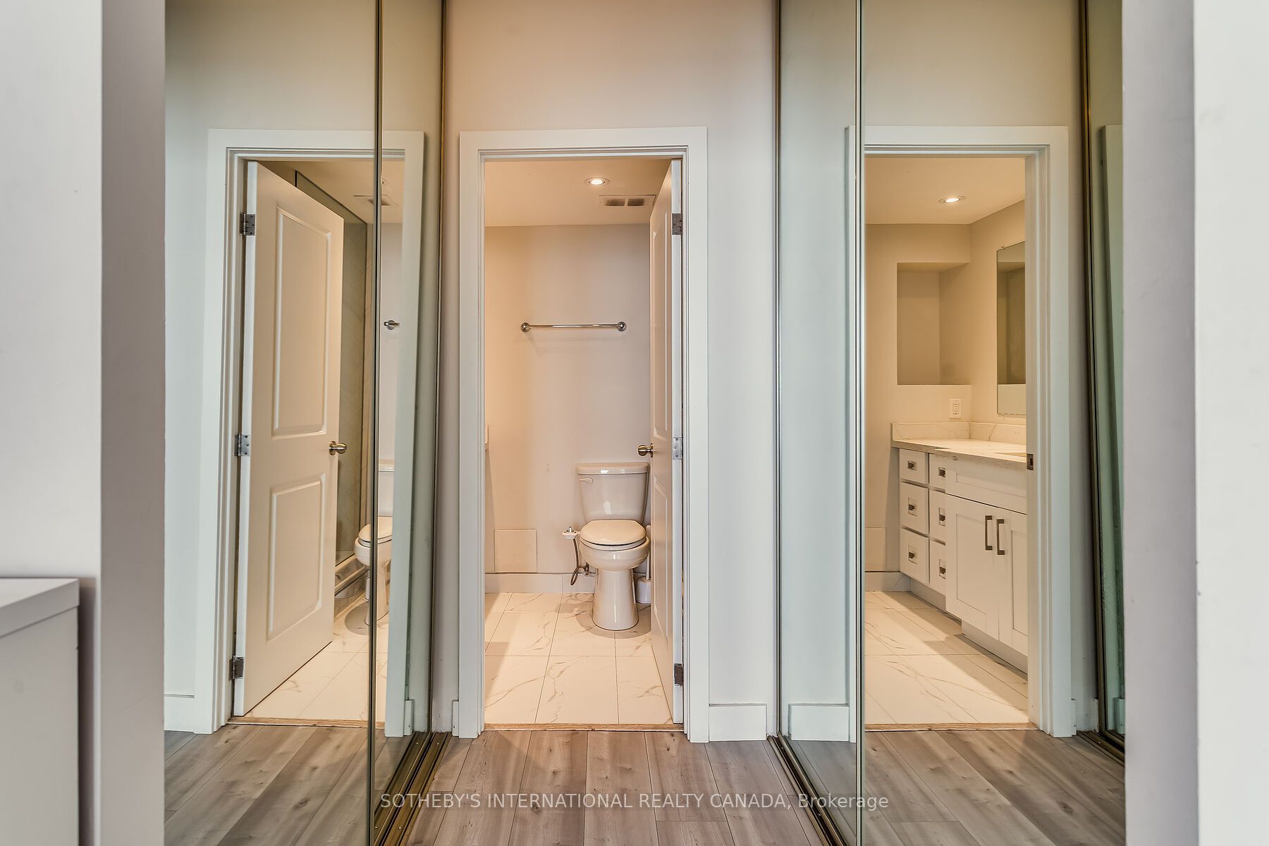 Photo 63 of Unit 3408, 33 Harbour Square, Toronto, Waterfront Communities — HOMEH