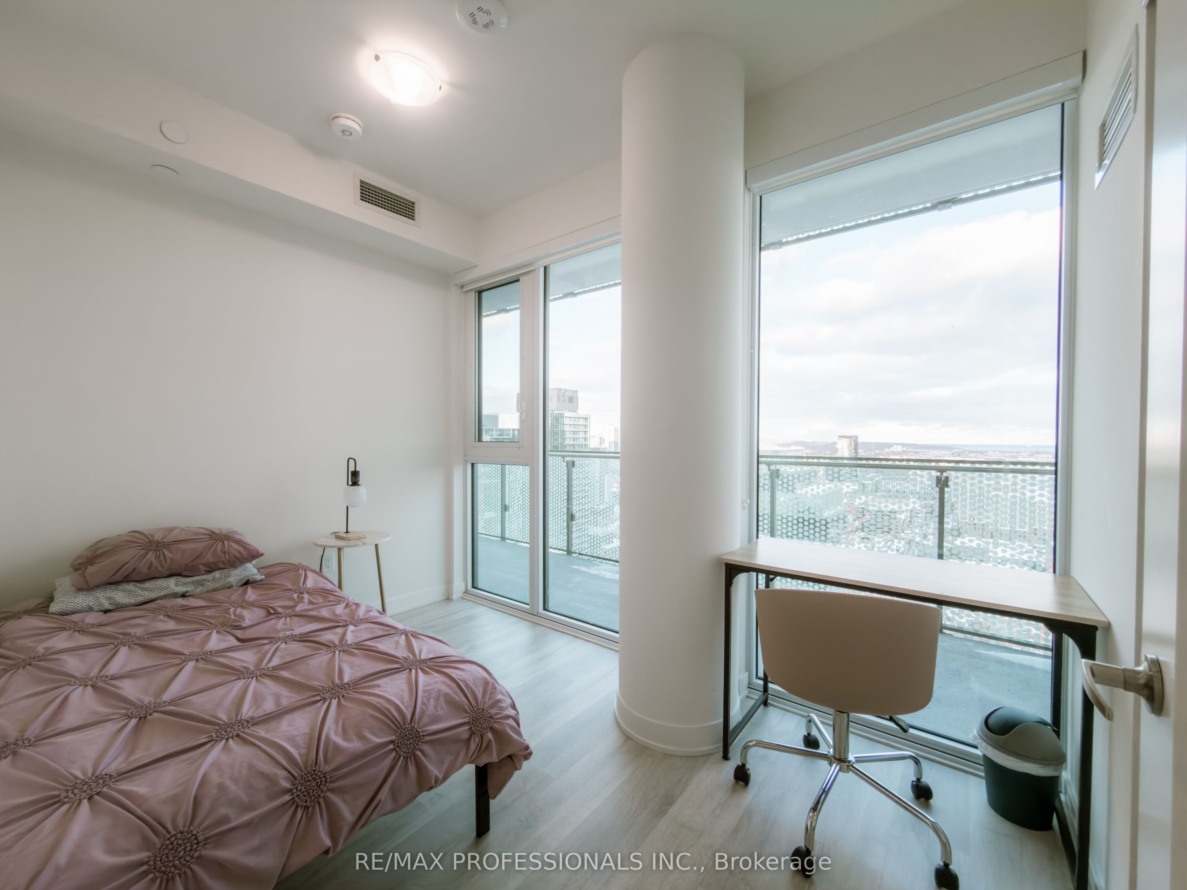 Photo 38 of Unit 2902, 70 Princess Street, Toronto, Moss Park — HOMEH