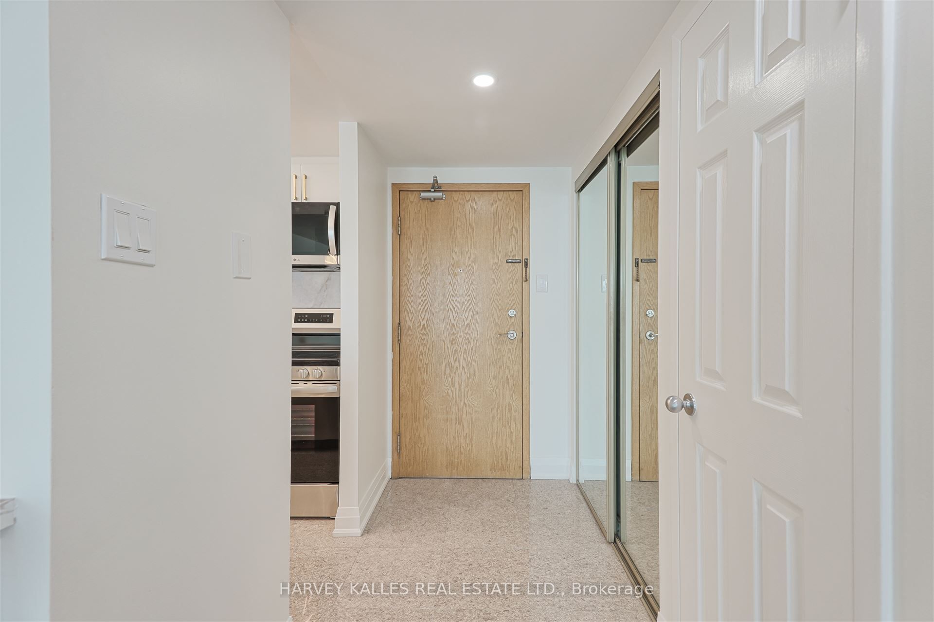 Photo 35 of Unit 2506, 99 Harbour Square, Toronto, Waterfront Communities — HOMEH