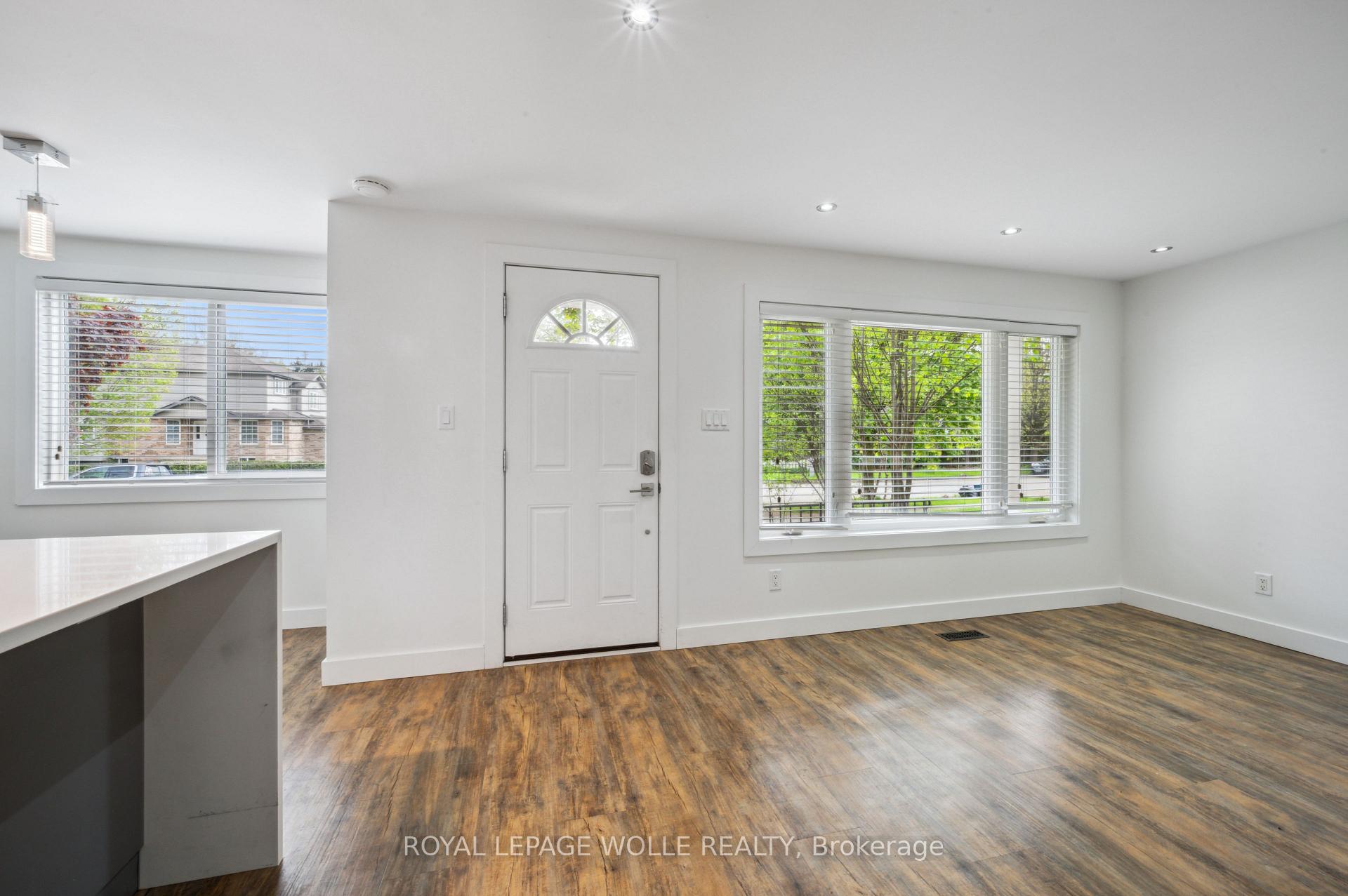 Photo 5 of 53 Karen Walk, Waterloo — HOMEH
