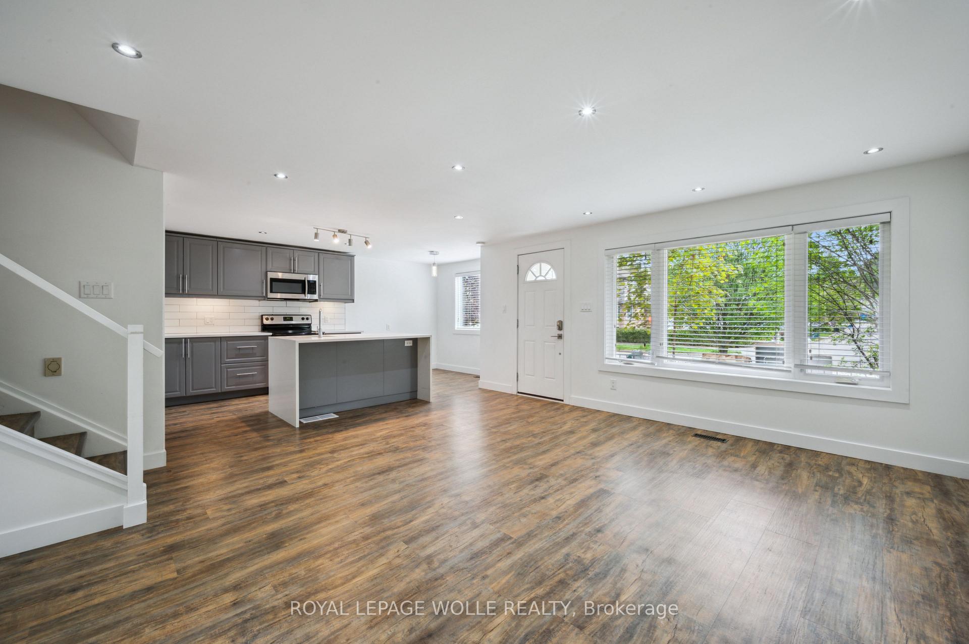 Photo 7 of 53 Karen Walk, Waterloo — HOMEH