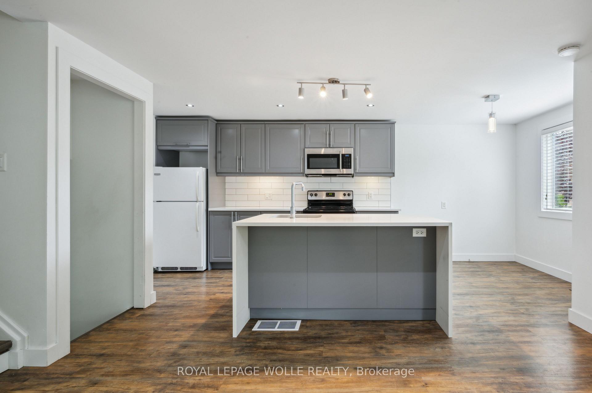 Photo 8 of 53 Karen Walk, Waterloo — HOMEH