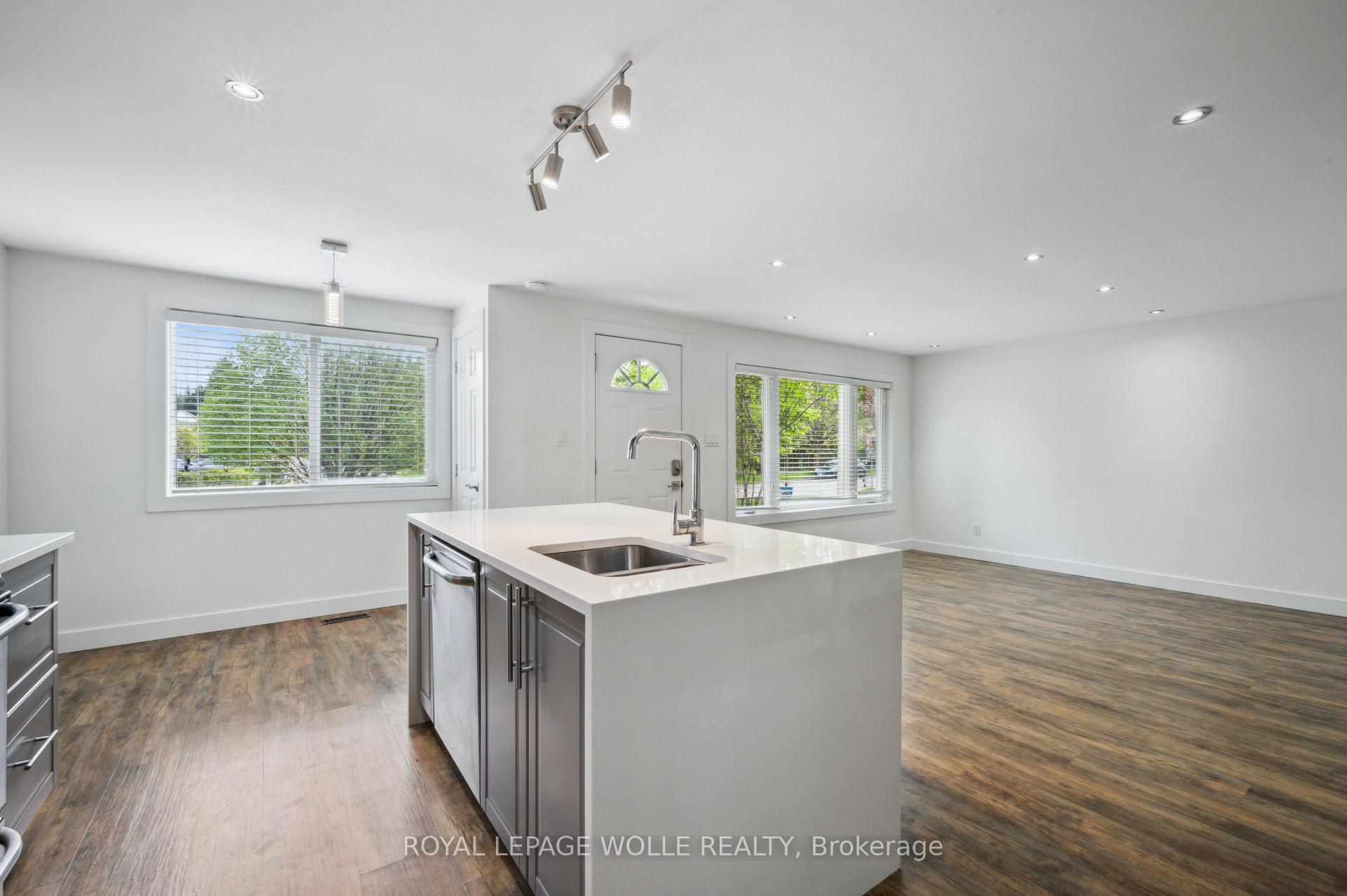 Photo 11 of 53 Karen Walk, Waterloo — HOMEH