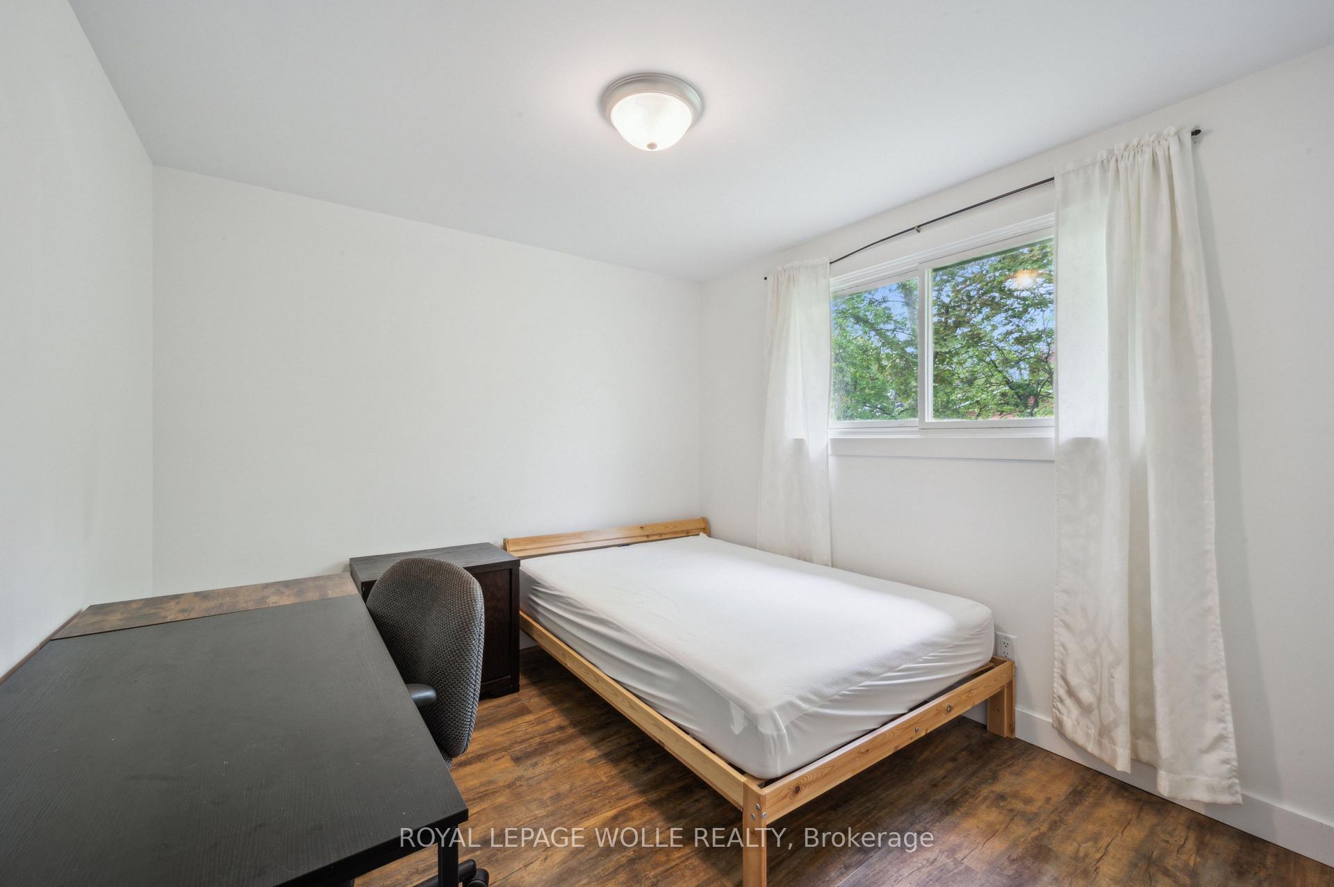 Photo 20 of 53 Karen Walk, Waterloo — HOMEH