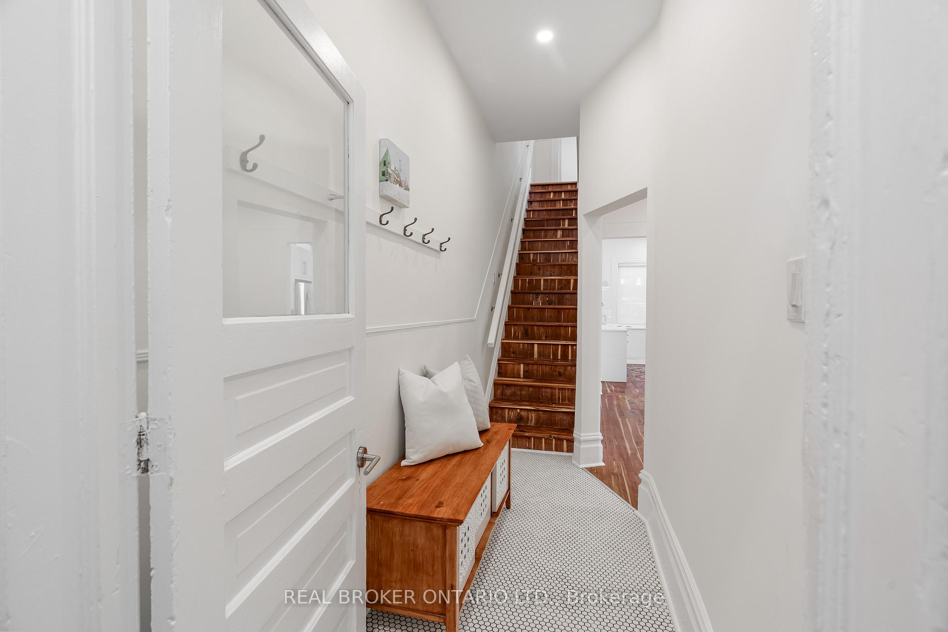 Photo 4 of 141 Rochester Street, Ottawa, West Centre Town — HOMEH
