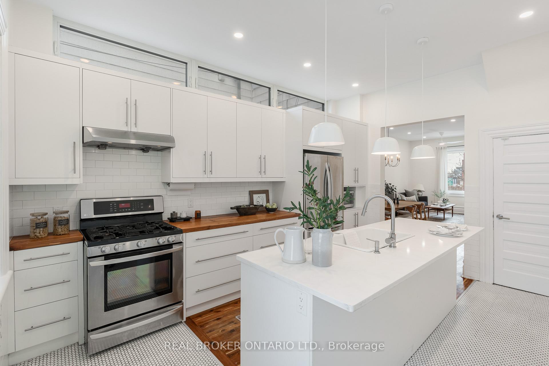 Photo 16 of 141 Rochester Street, Ottawa, West Centre Town — HOMEH